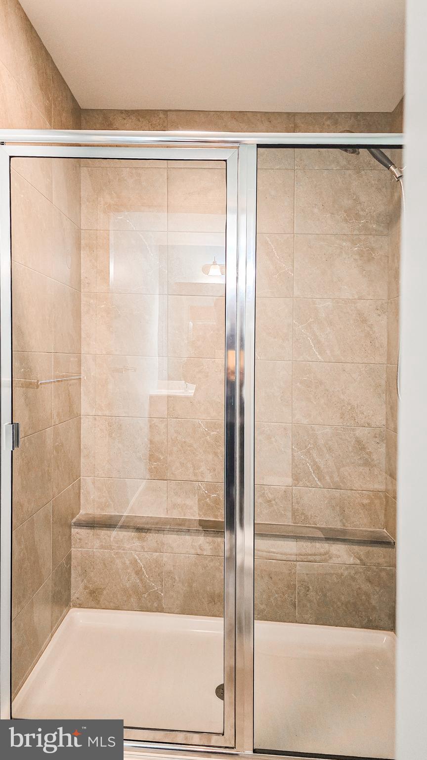 ORCHARD GLEN - Residential Lease