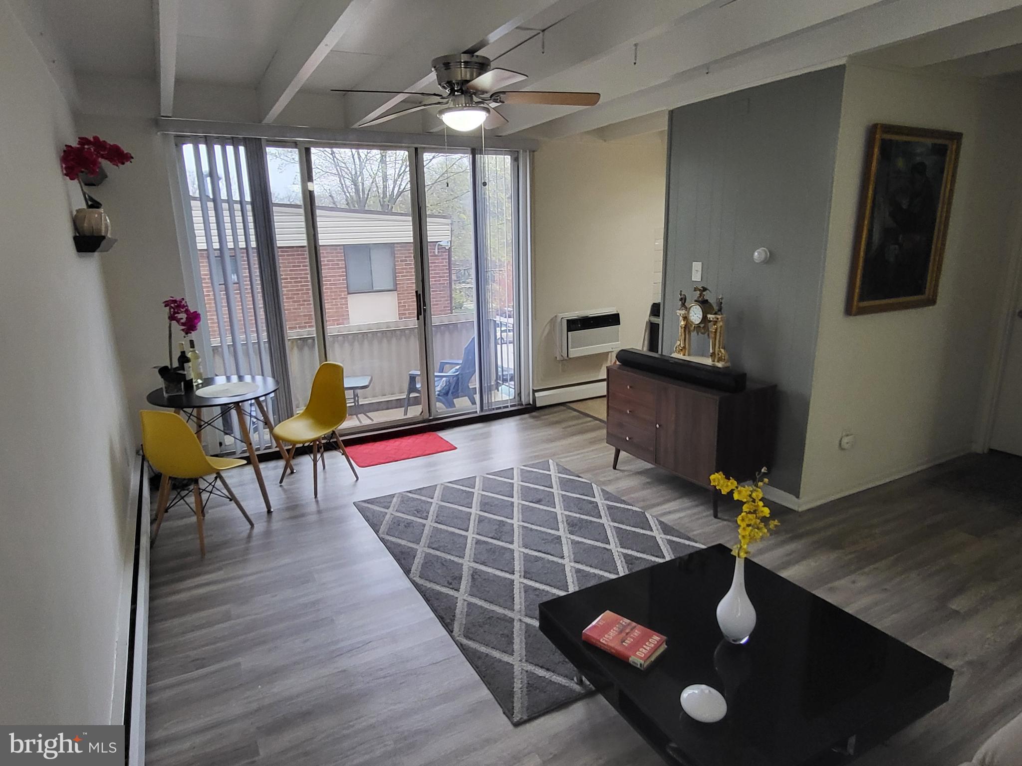 100 E GLENOLDEN AVENUE R-18