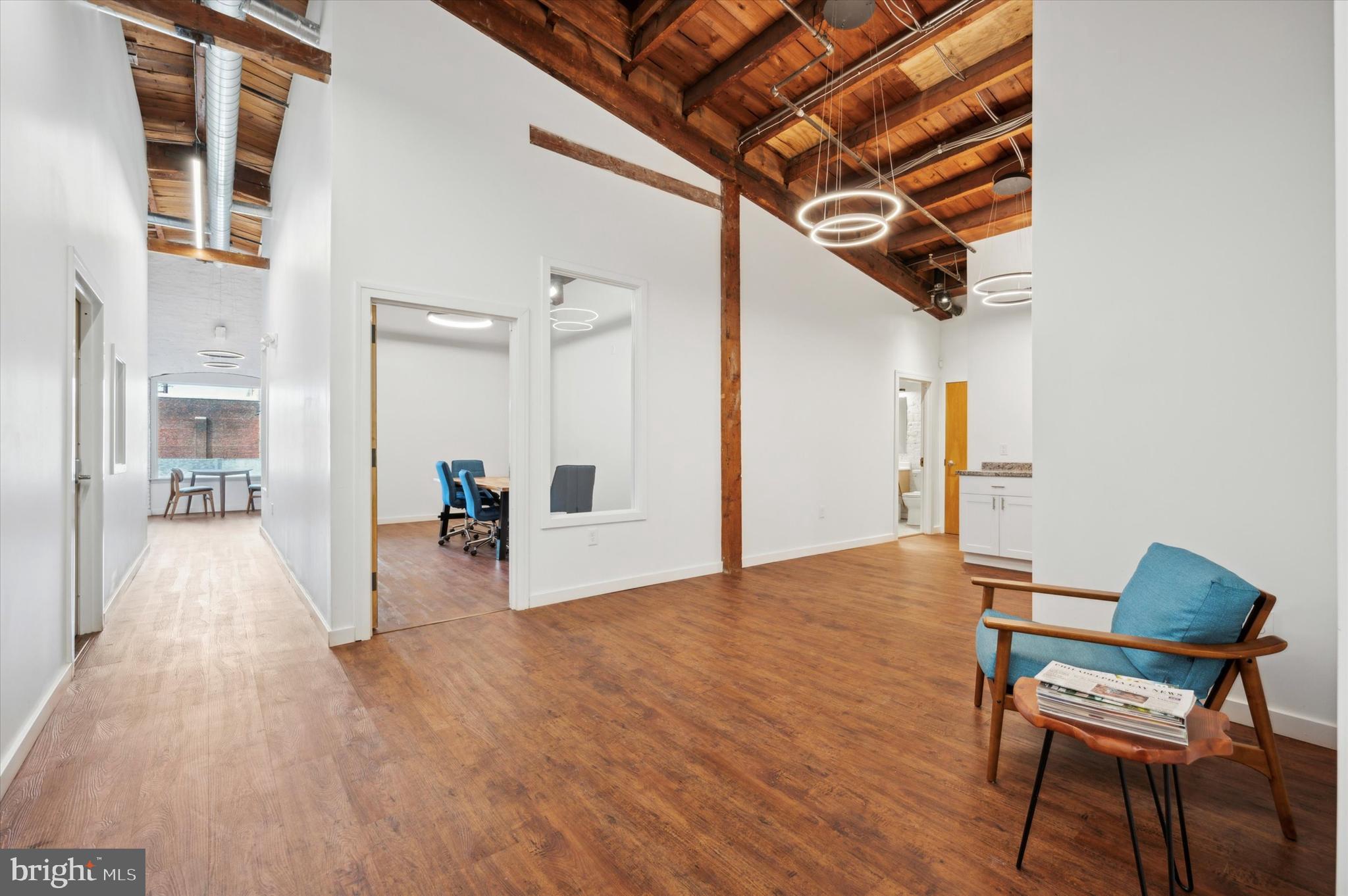 MANAYUNK - Commercial Lease