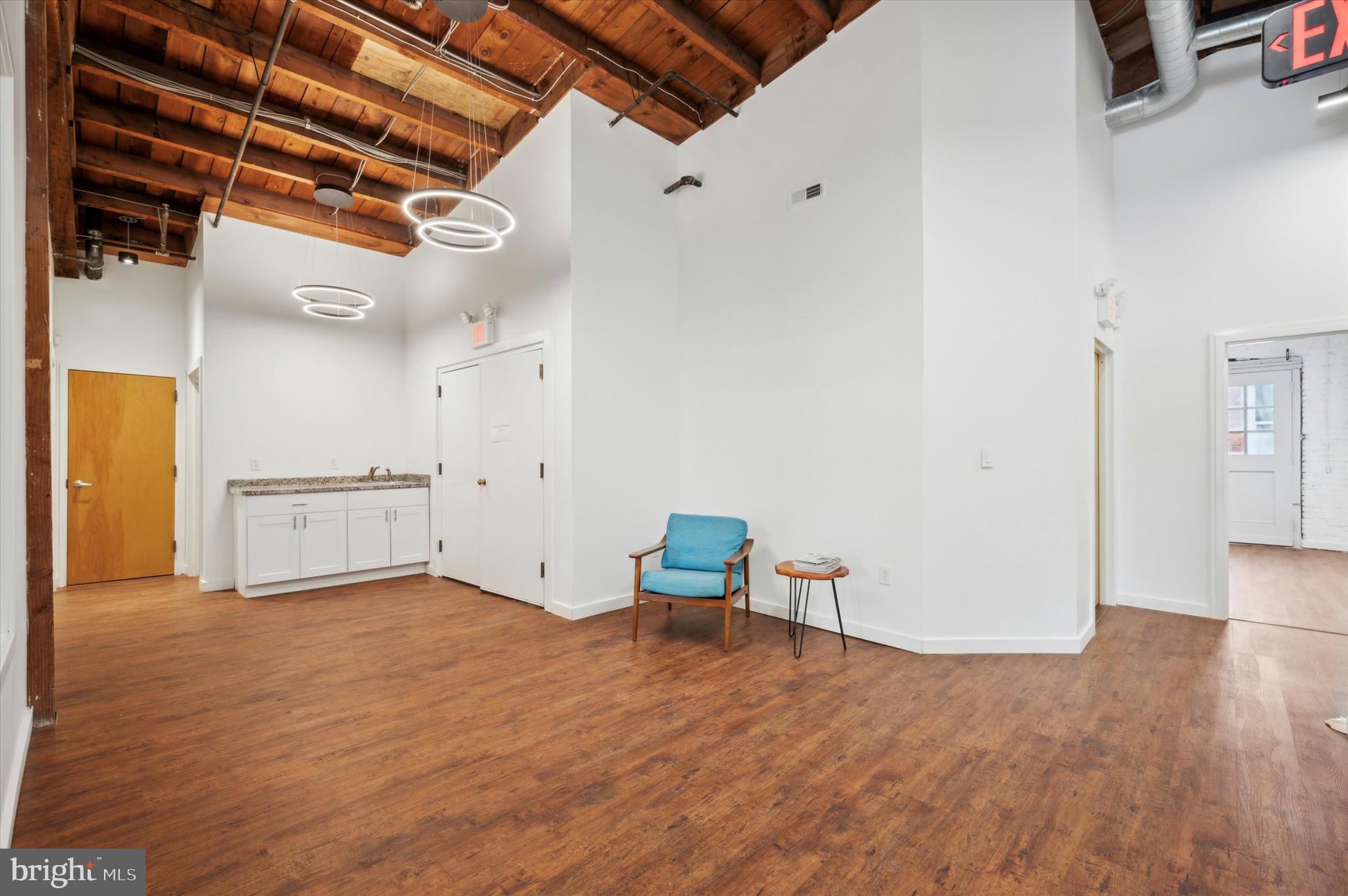 MANAYUNK - Commercial Lease