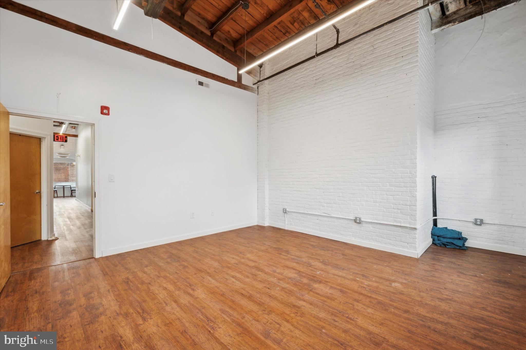 MANAYUNK - Commercial Lease