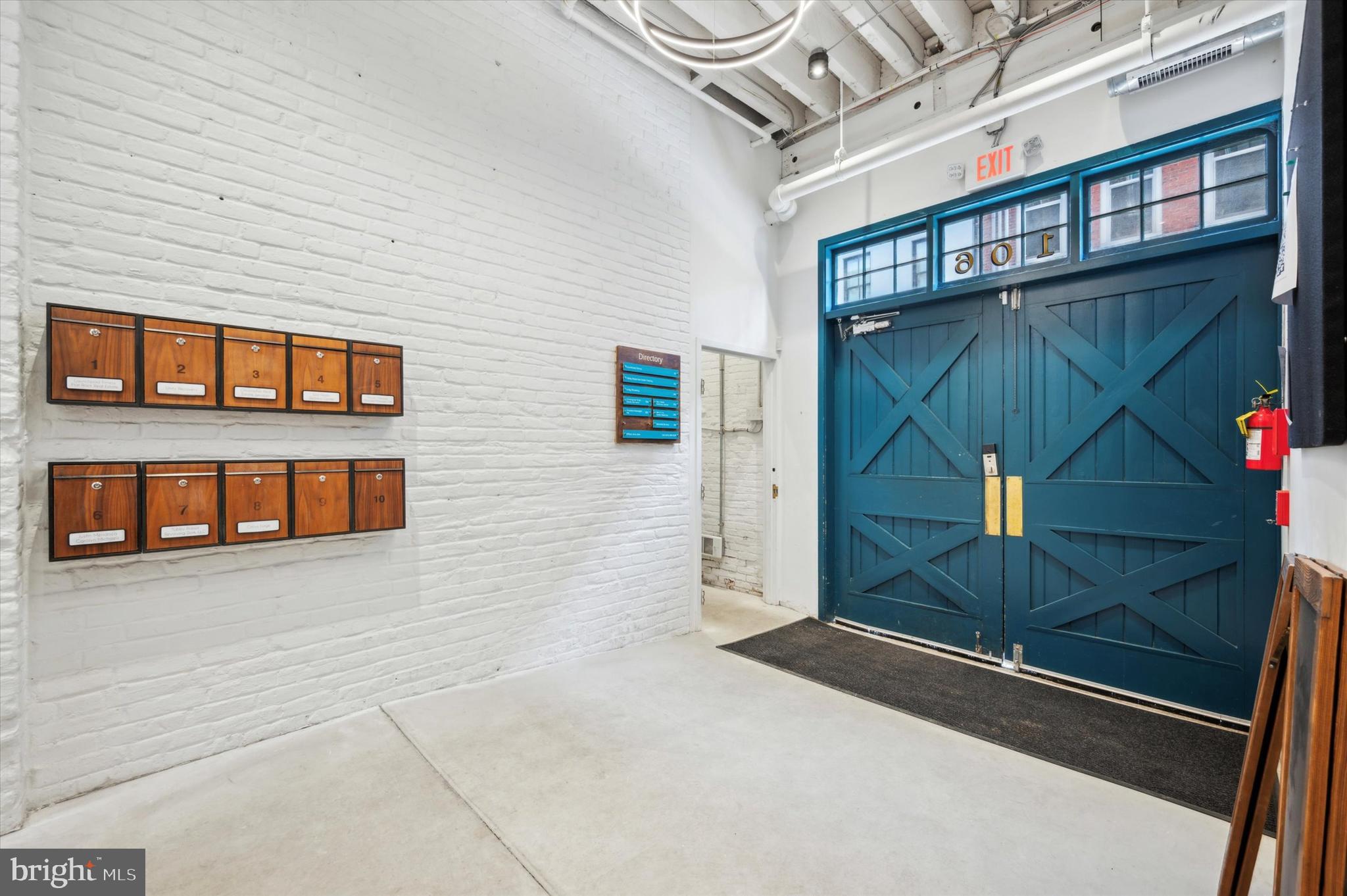 MANAYUNK - Commercial Lease