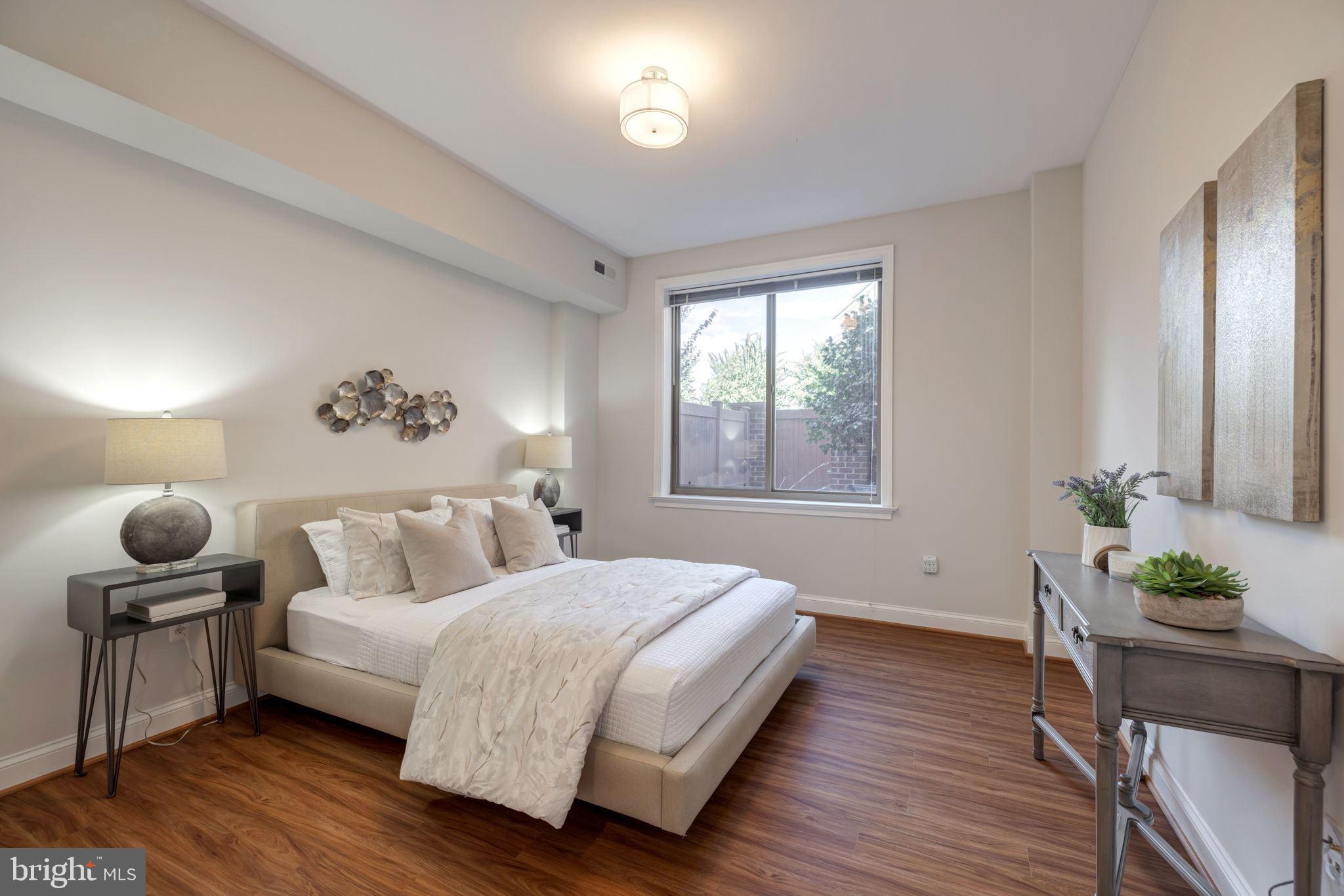 PALLADIUM AT MCLEAN - Residential