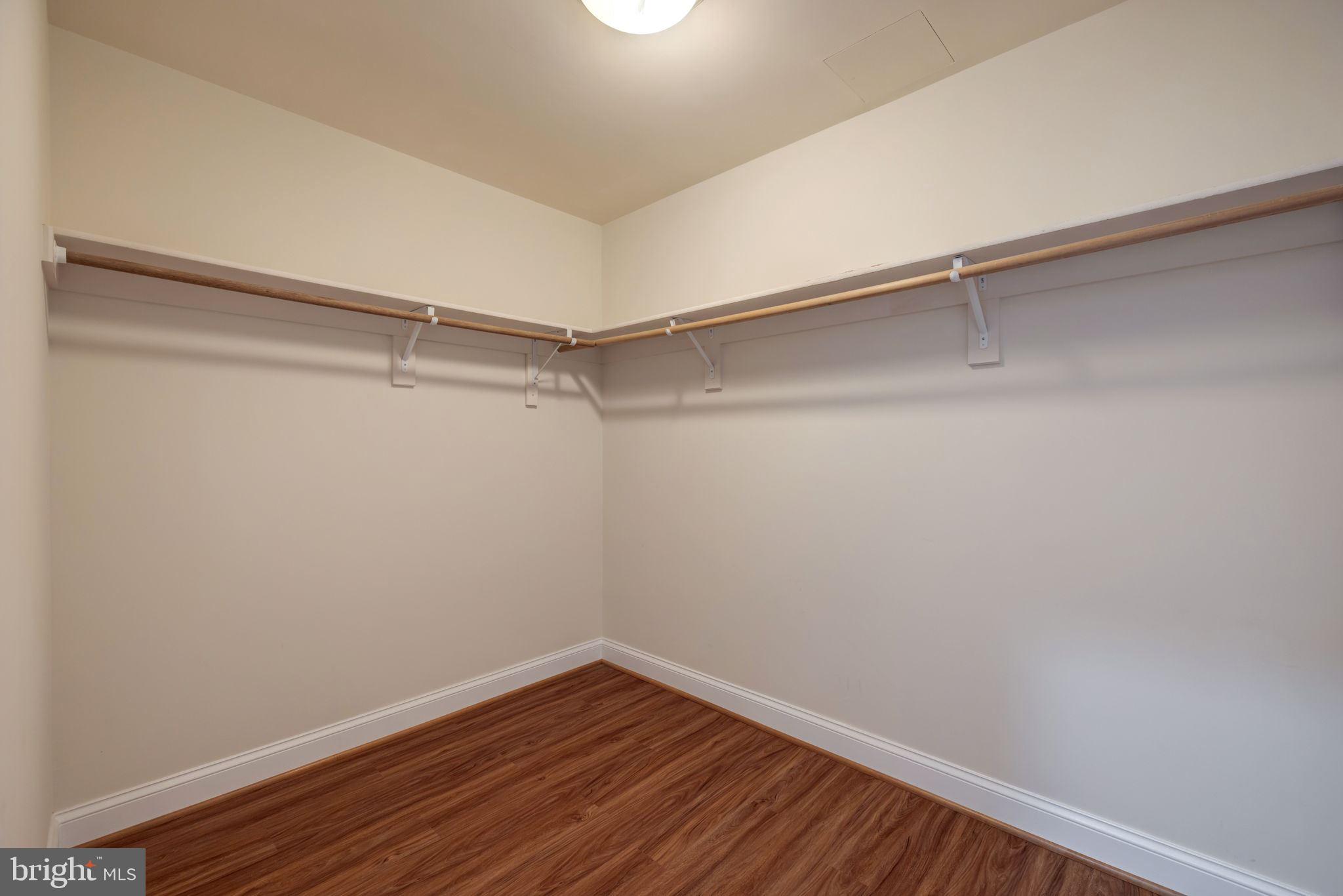 PALLADIUM AT MCLEAN - Residential