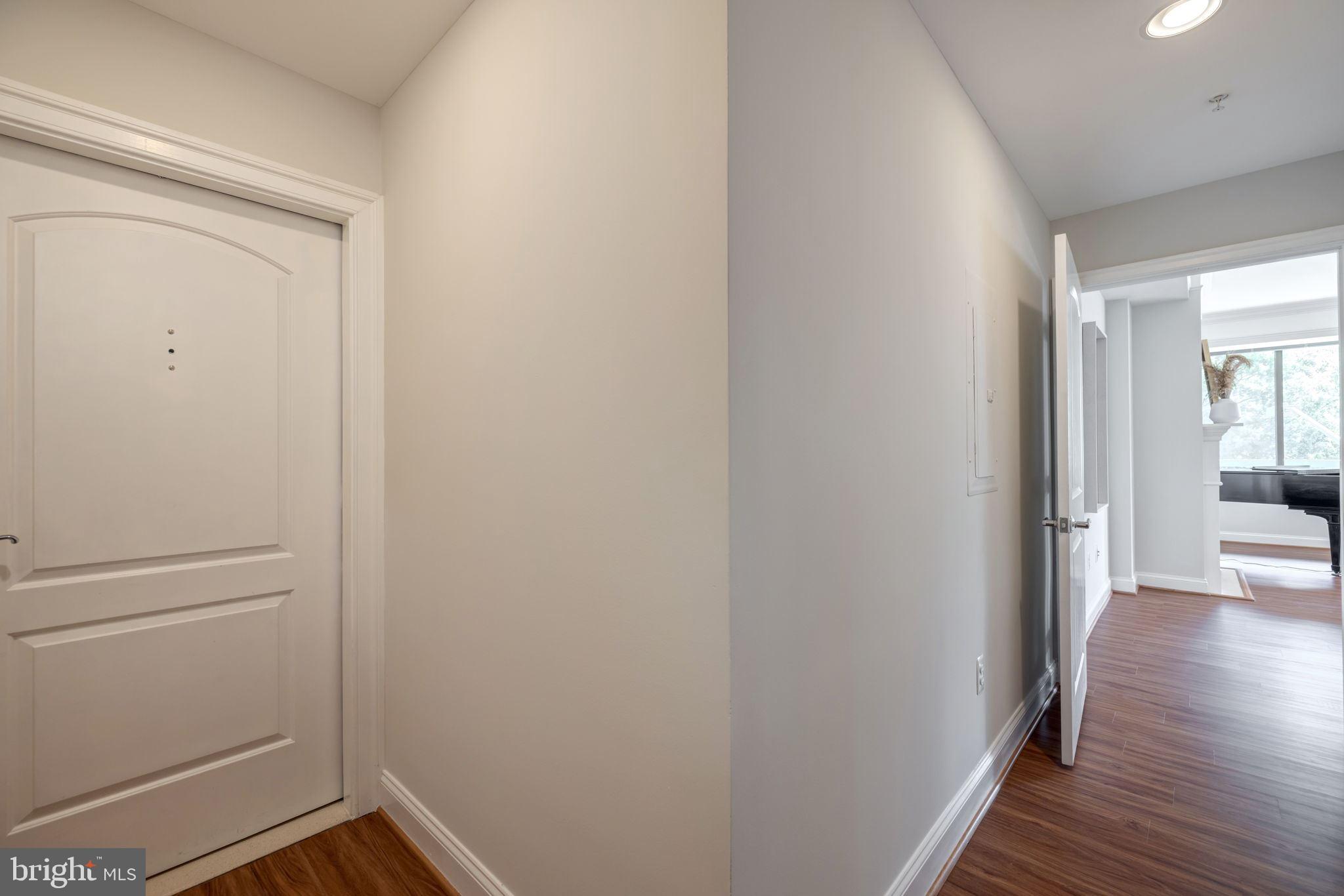 PALLADIUM AT MCLEAN - Residential