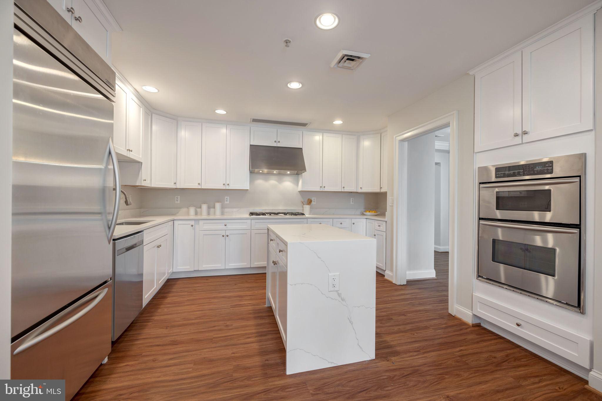 PALLADIUM AT MCLEAN - Residential