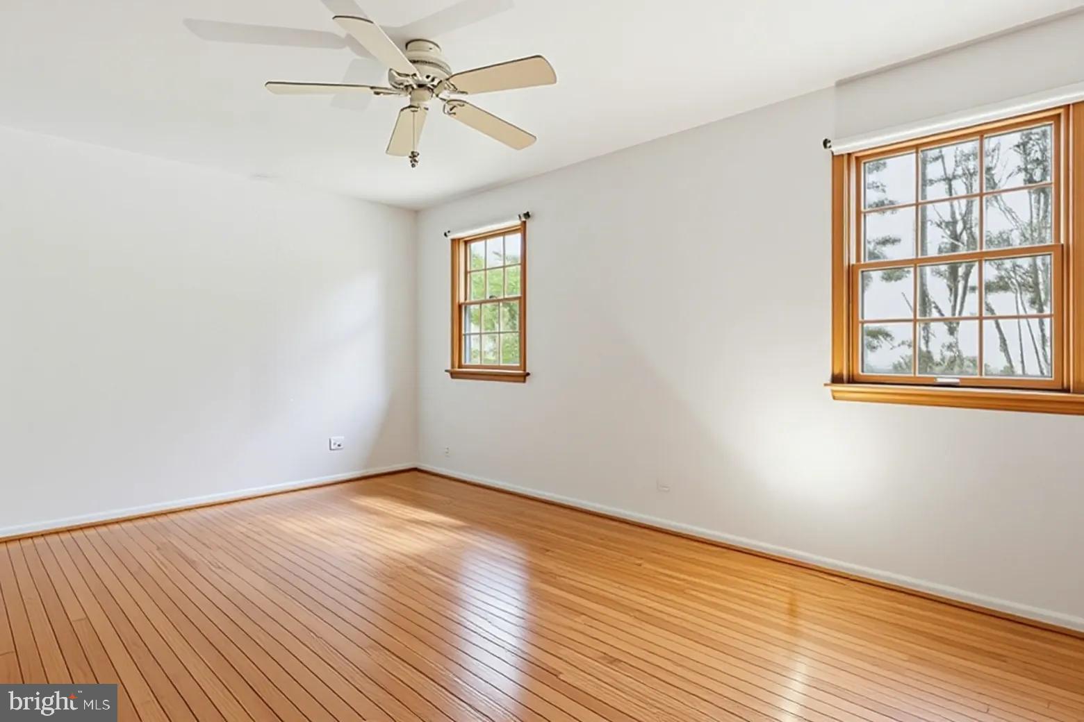 HILLCRESTSHIRE - Residential