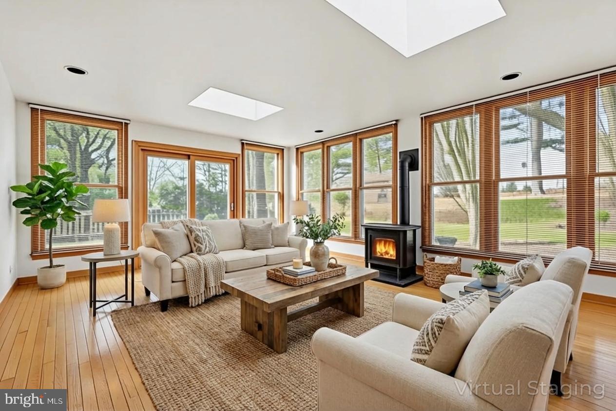 HILLCRESTSHIRE - Residential