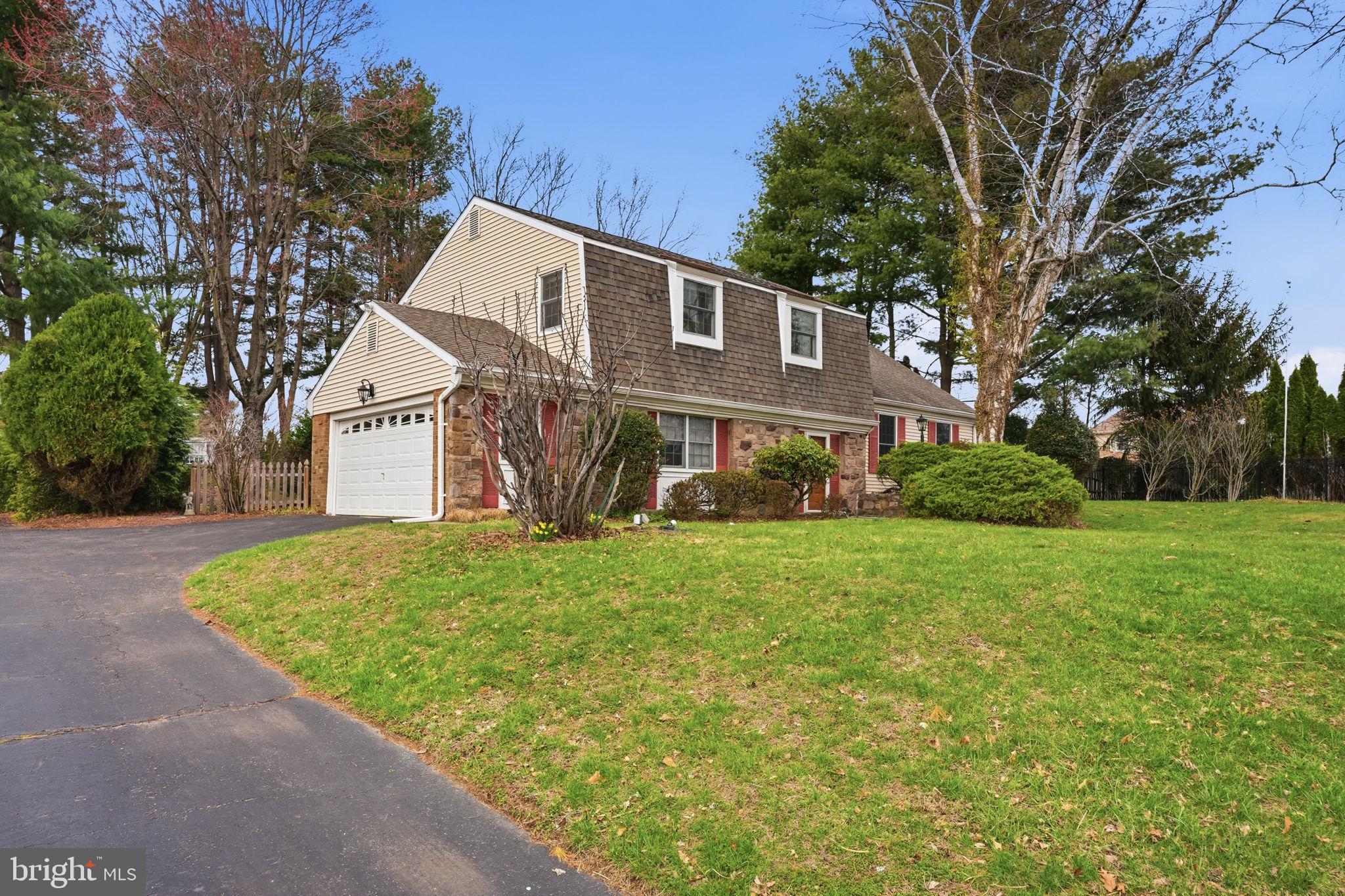 HILLCRESTSHIRE - Residential