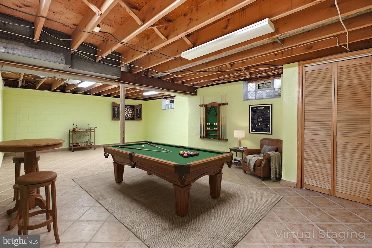 HILLCRESTSHIRE - Residential