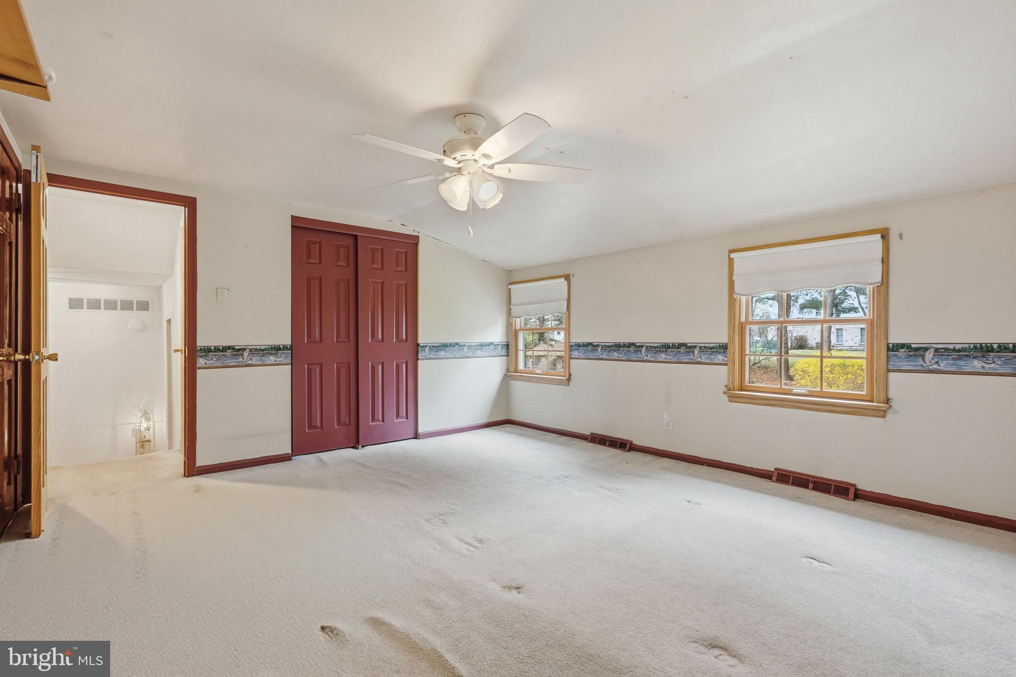 HILLCRESTSHIRE - Residential