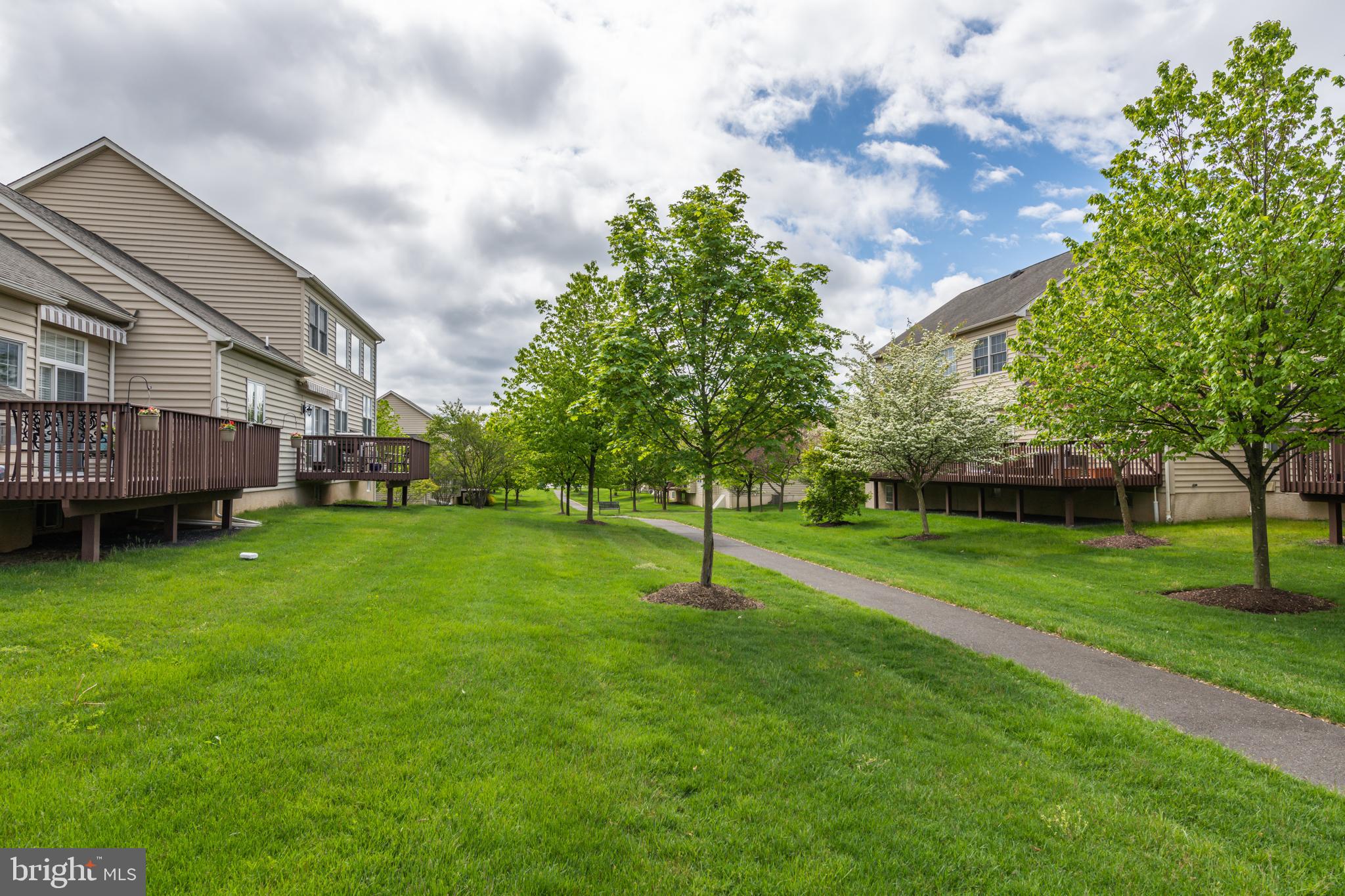 MONTGOMERY WALK - Residential