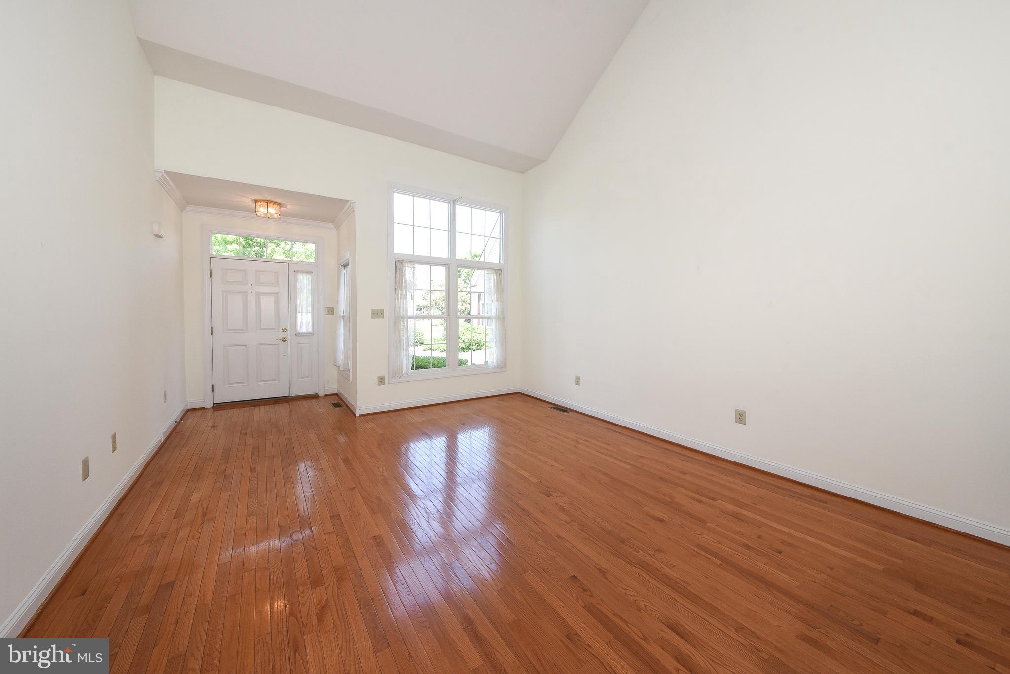 MONTGOMERY WALK - Residential