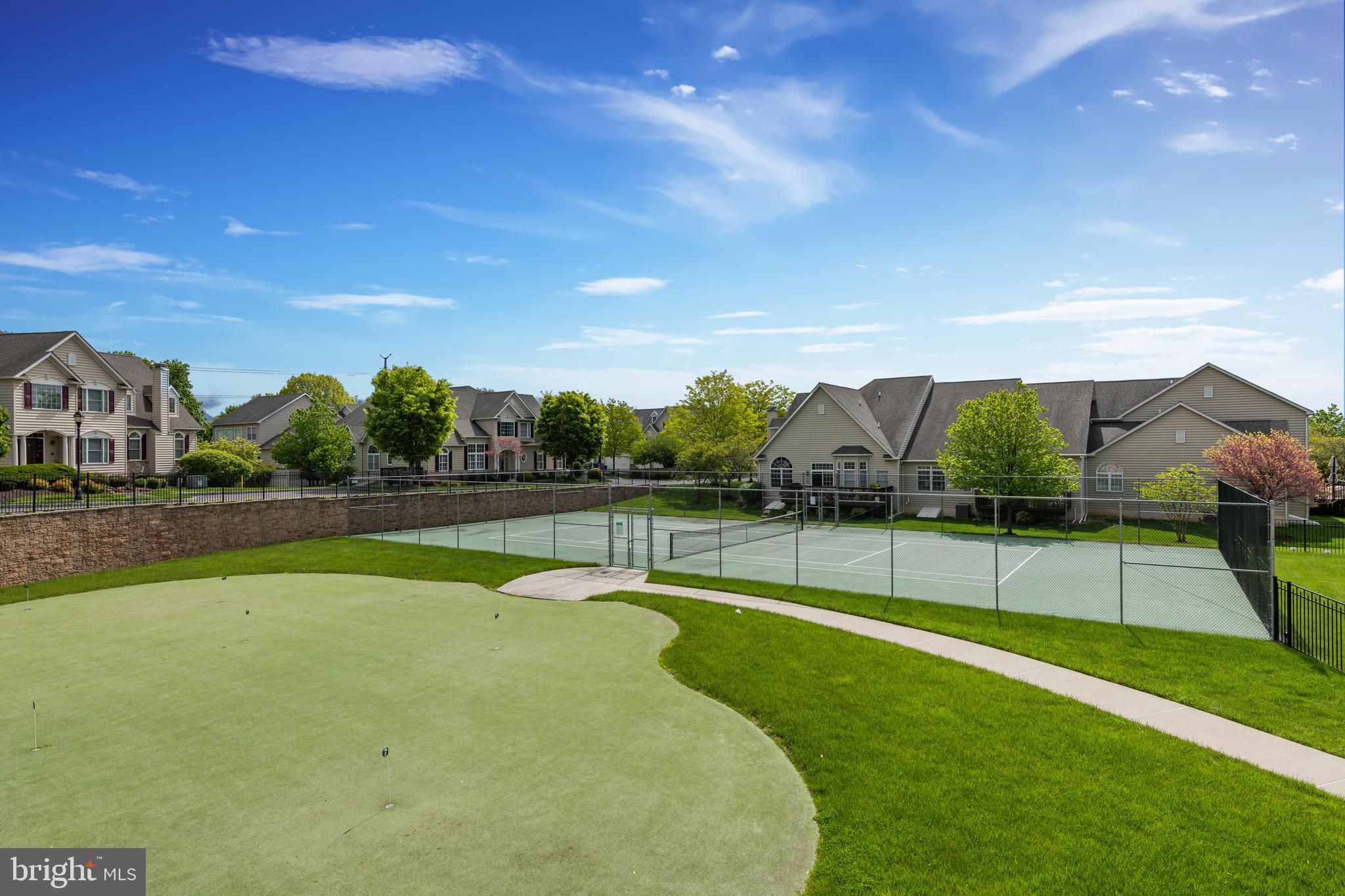 MONTGOMERY WALK - Residential