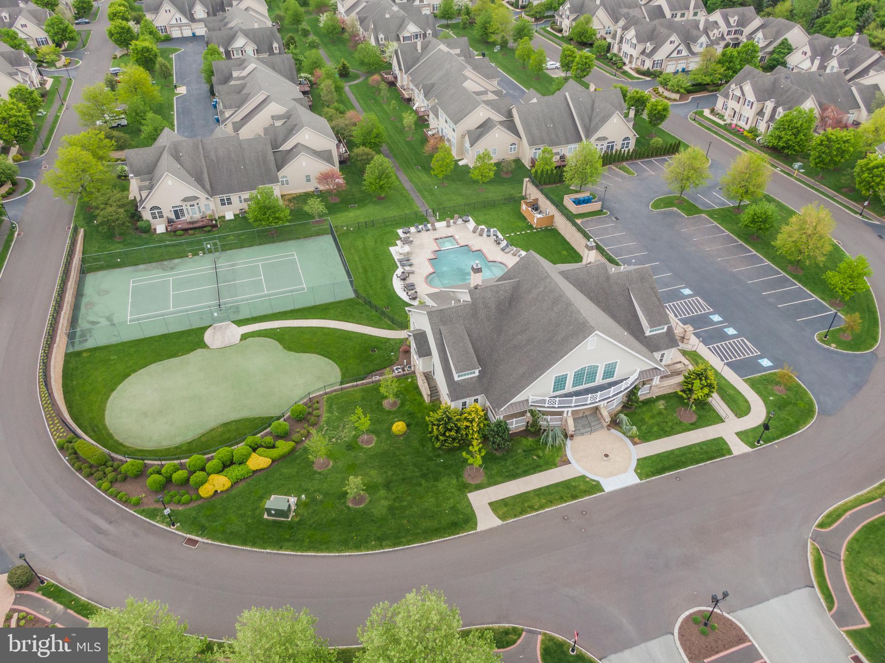 MONTGOMERY WALK - Residential