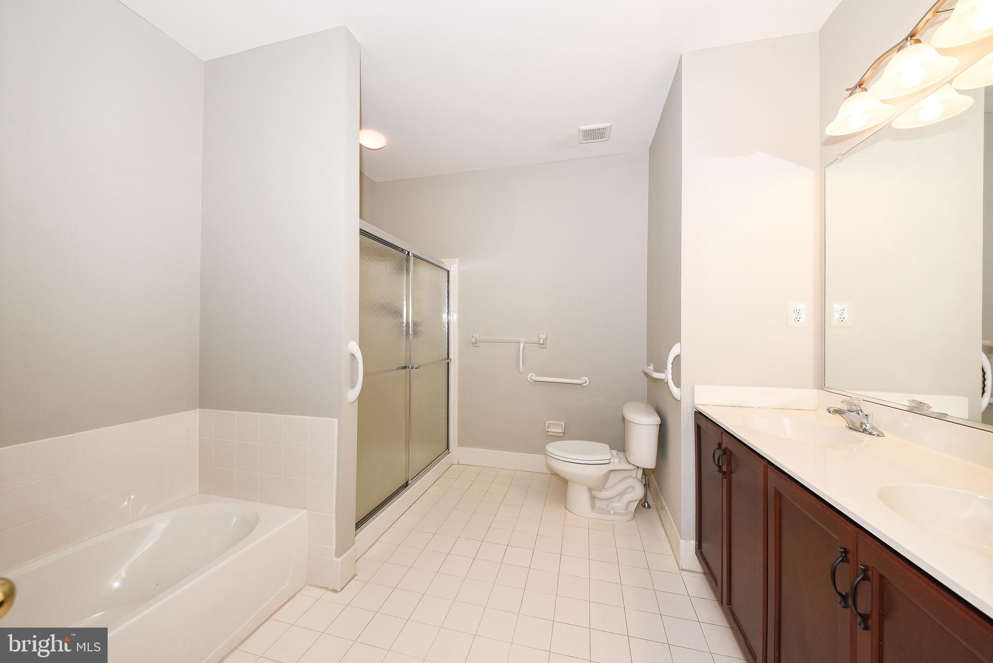 MONTGOMERY WALK - Residential