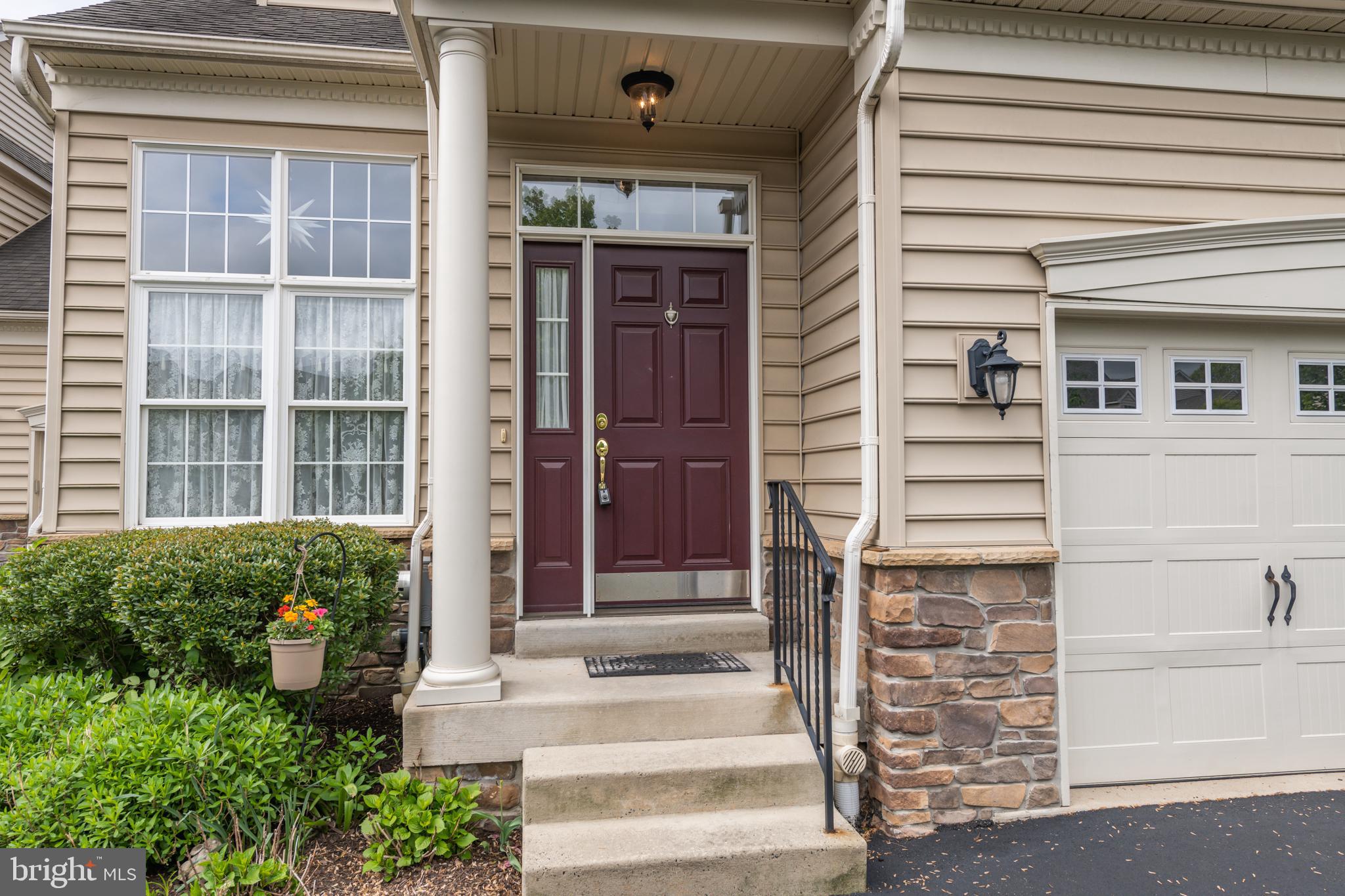 MONTGOMERY WALK - Residential