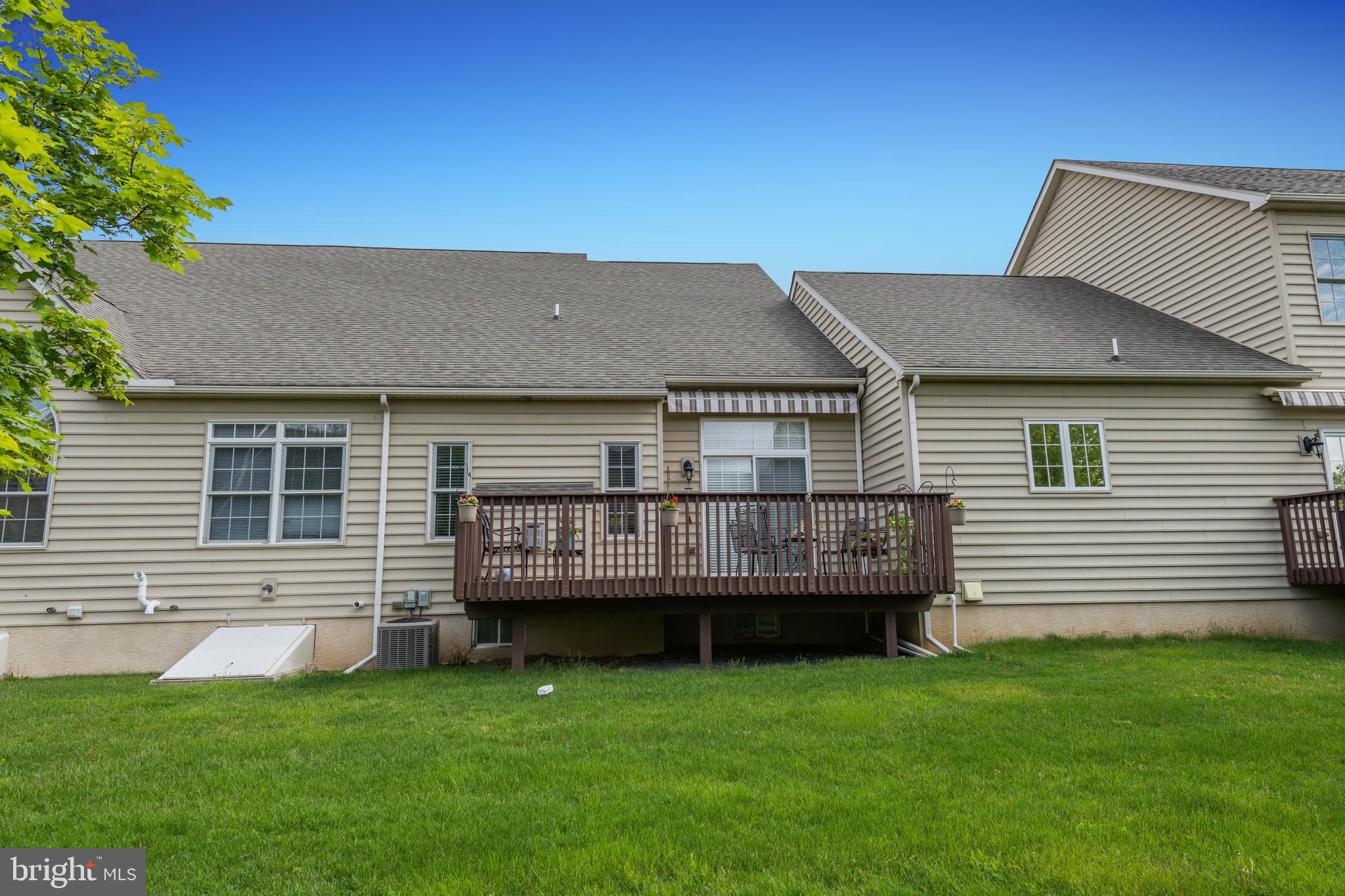 MONTGOMERY WALK - Residential