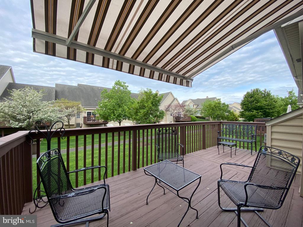 MONTGOMERY WALK - Residential