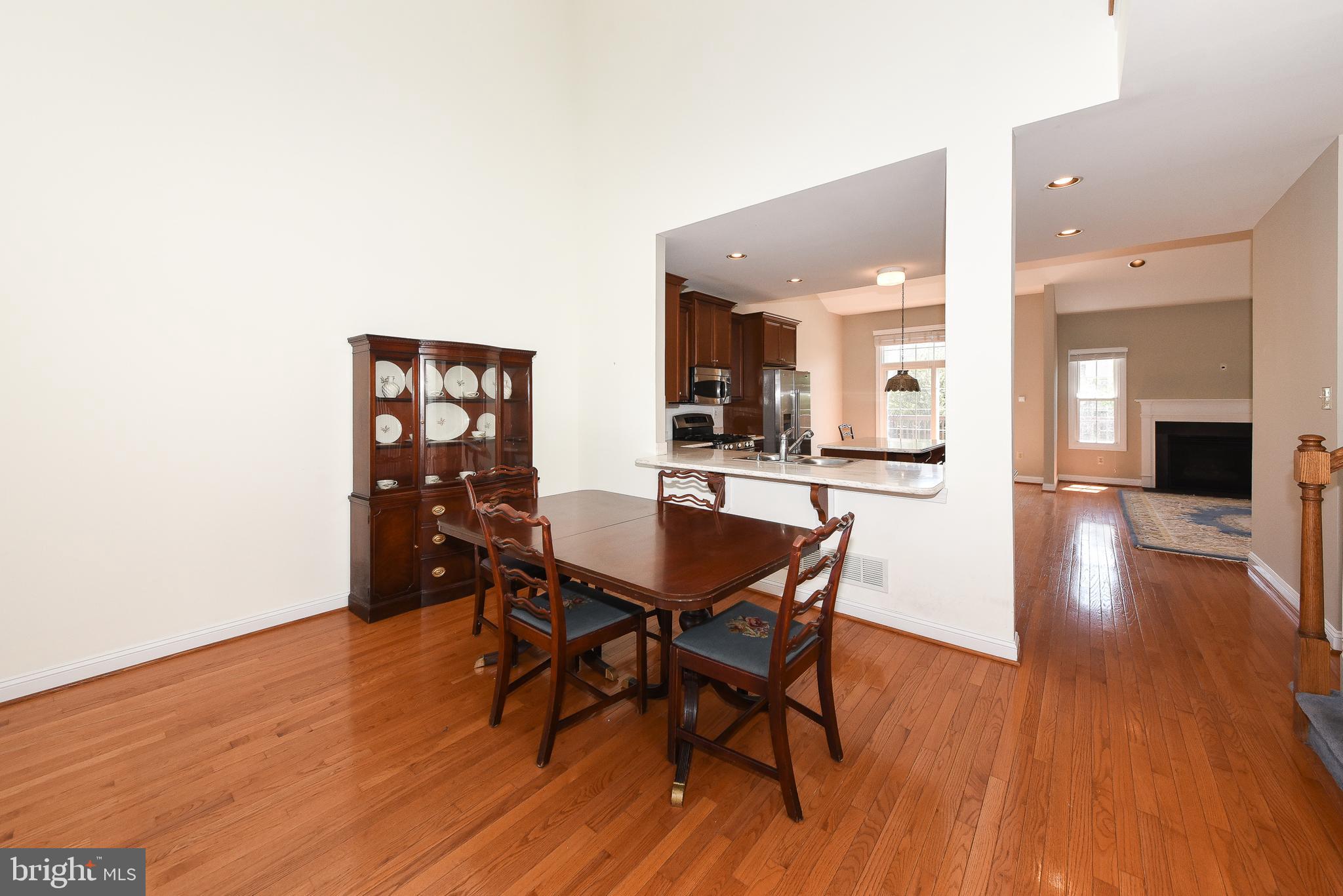 MONTGOMERY WALK - Residential