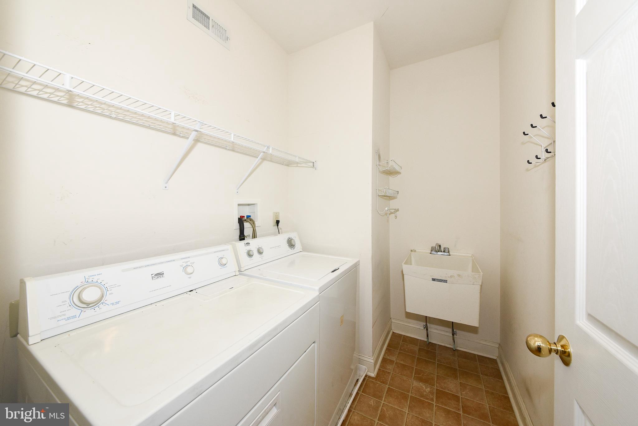 MONTGOMERY WALK - Residential