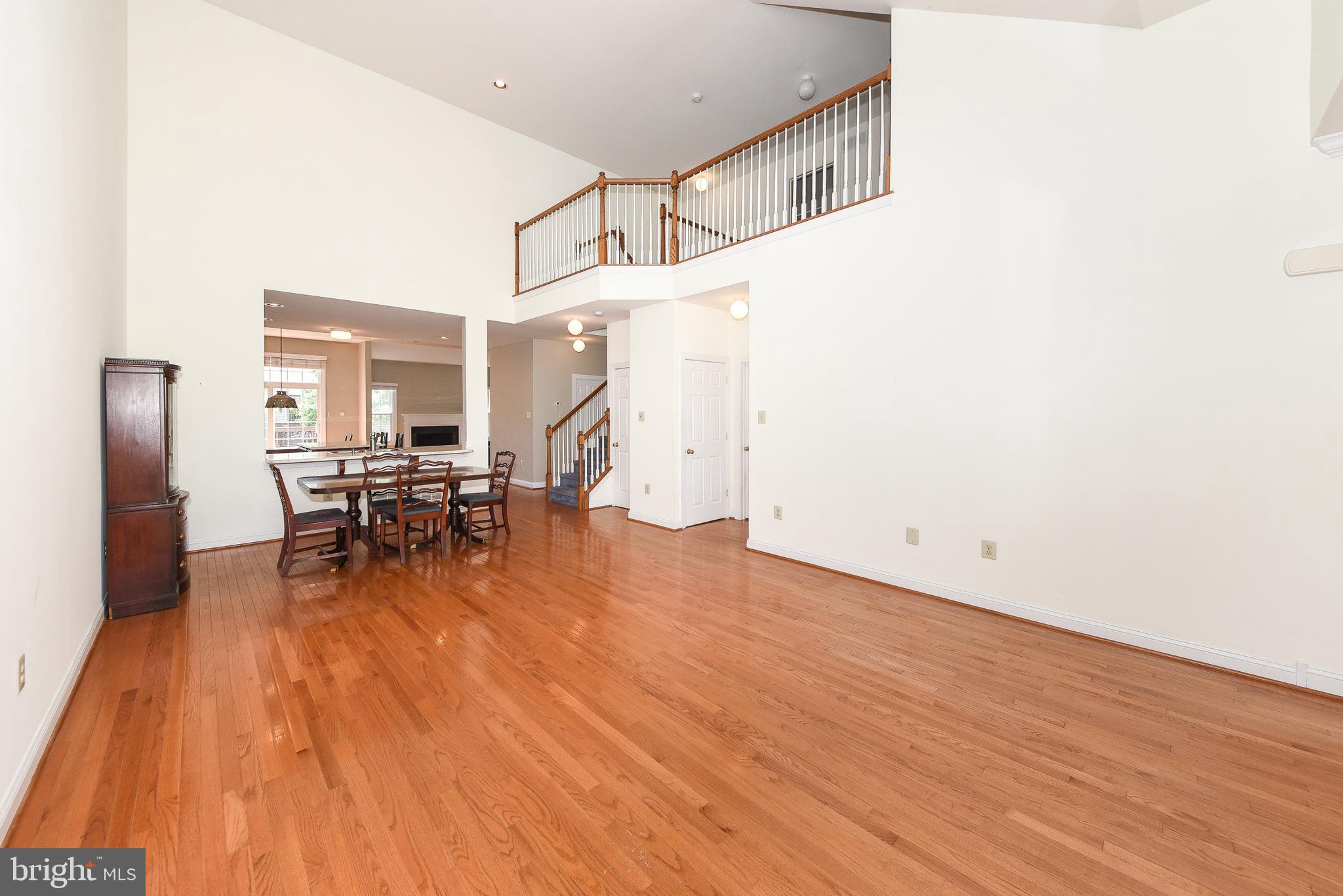 MONTGOMERY WALK - Residential