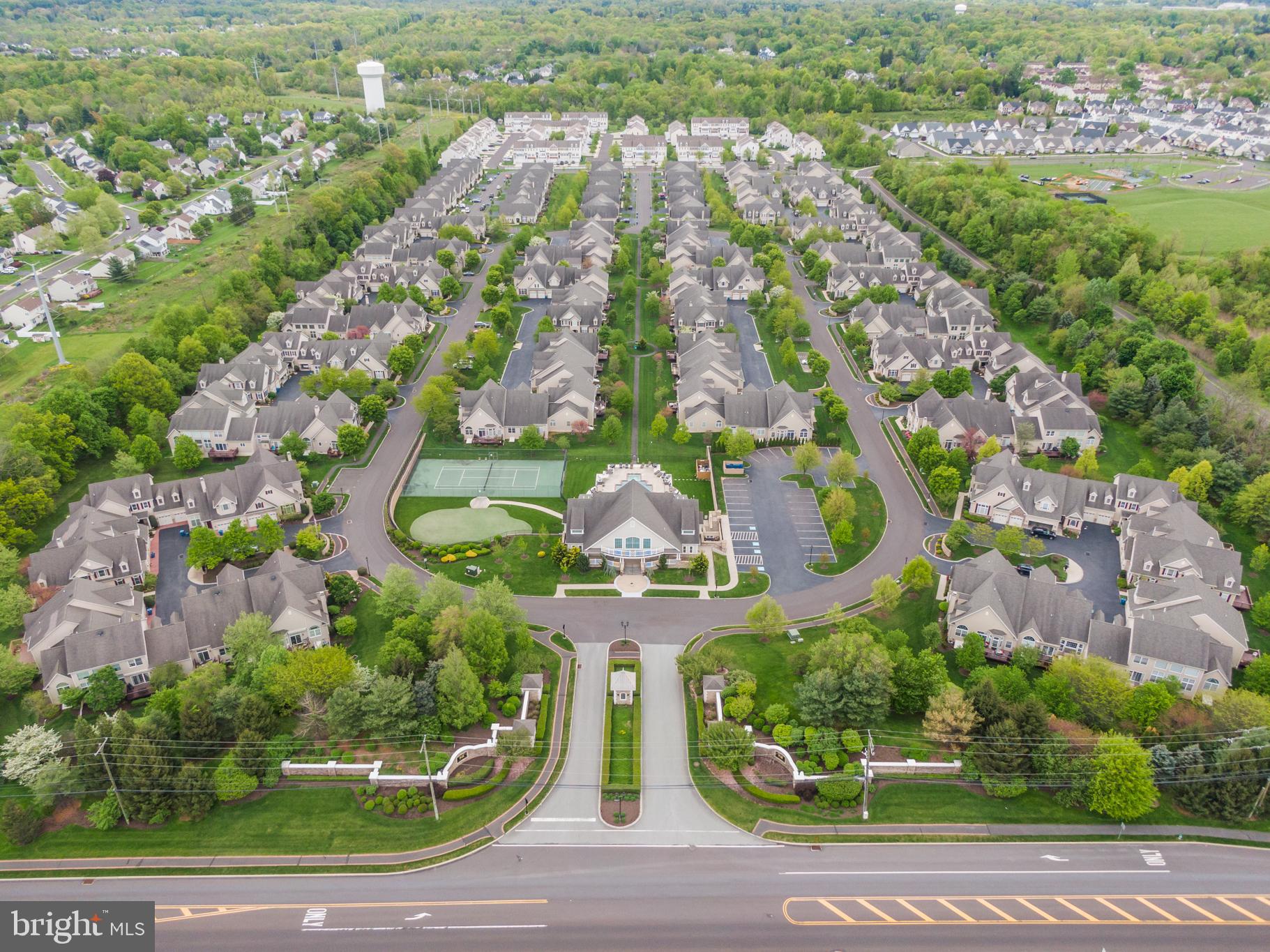 MONTGOMERY WALK - Residential