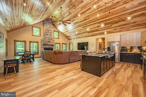 17 GREEN JACKET CT. MC HENRY MD 21541