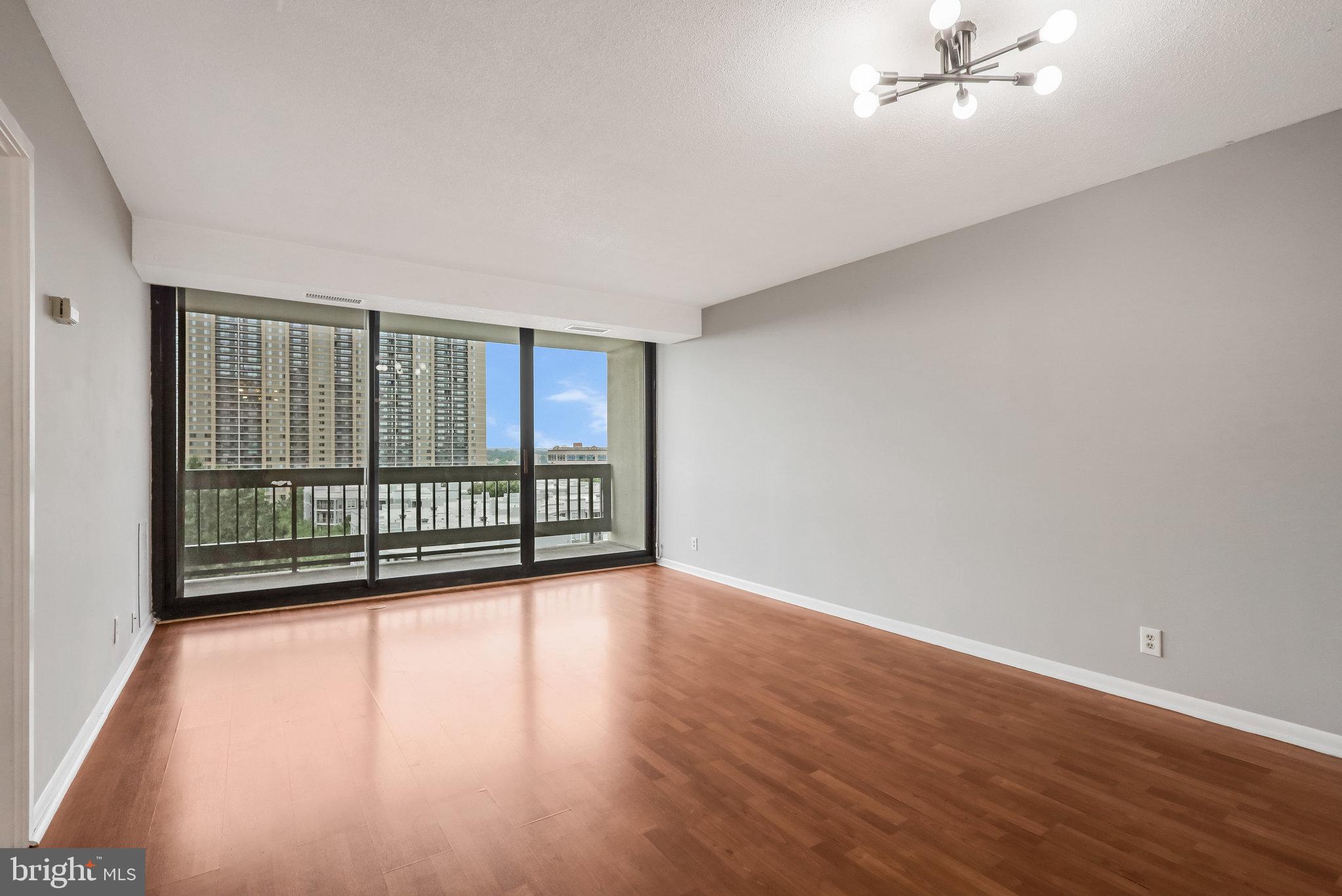 SKYLINE SQUARE CONDO - Residential