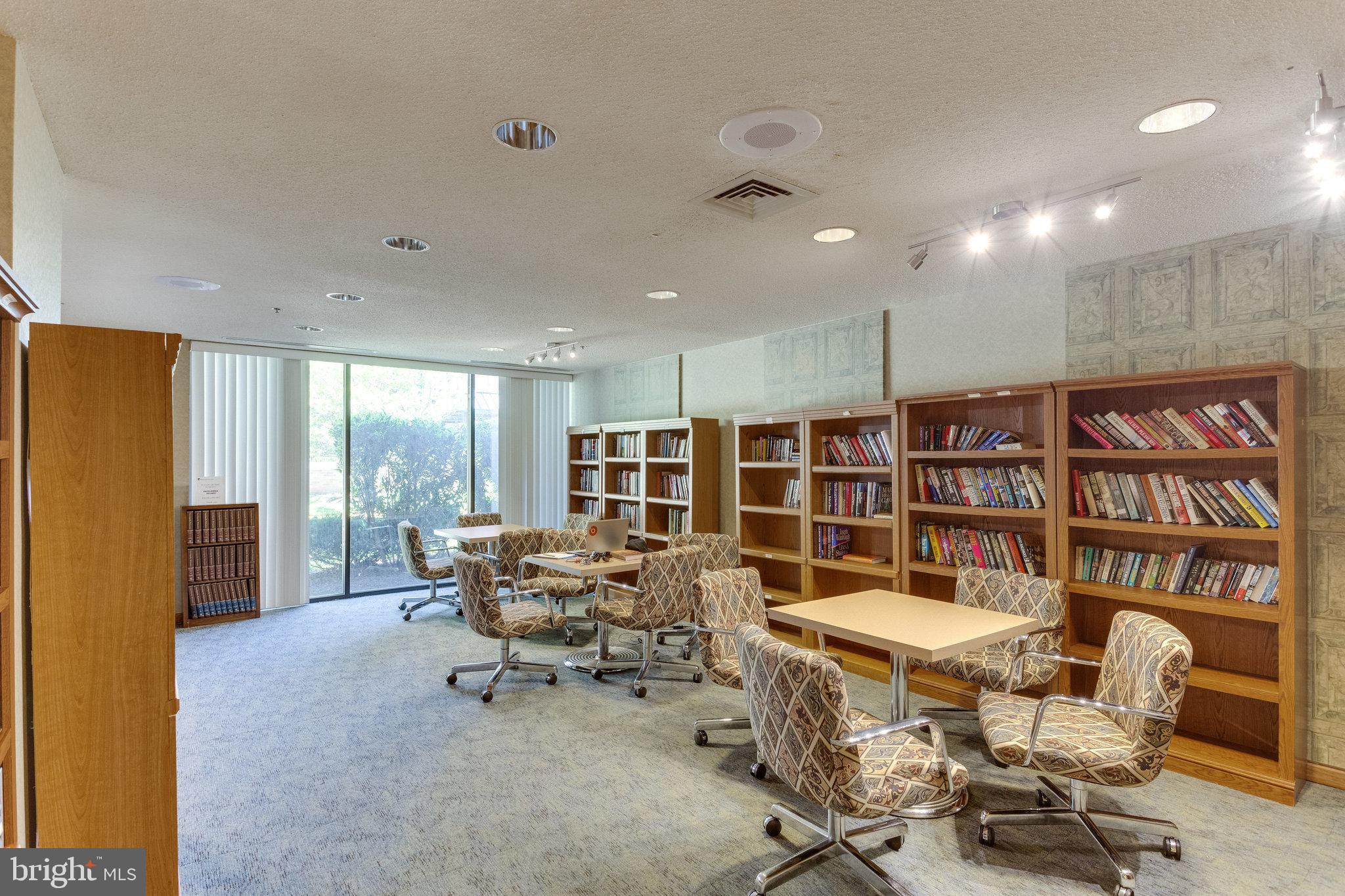 SKYLINE SQUARE CONDO - Residential