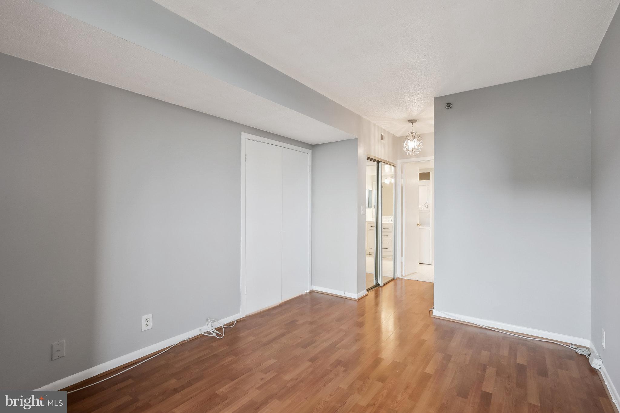 SKYLINE SQUARE CONDO - Residential