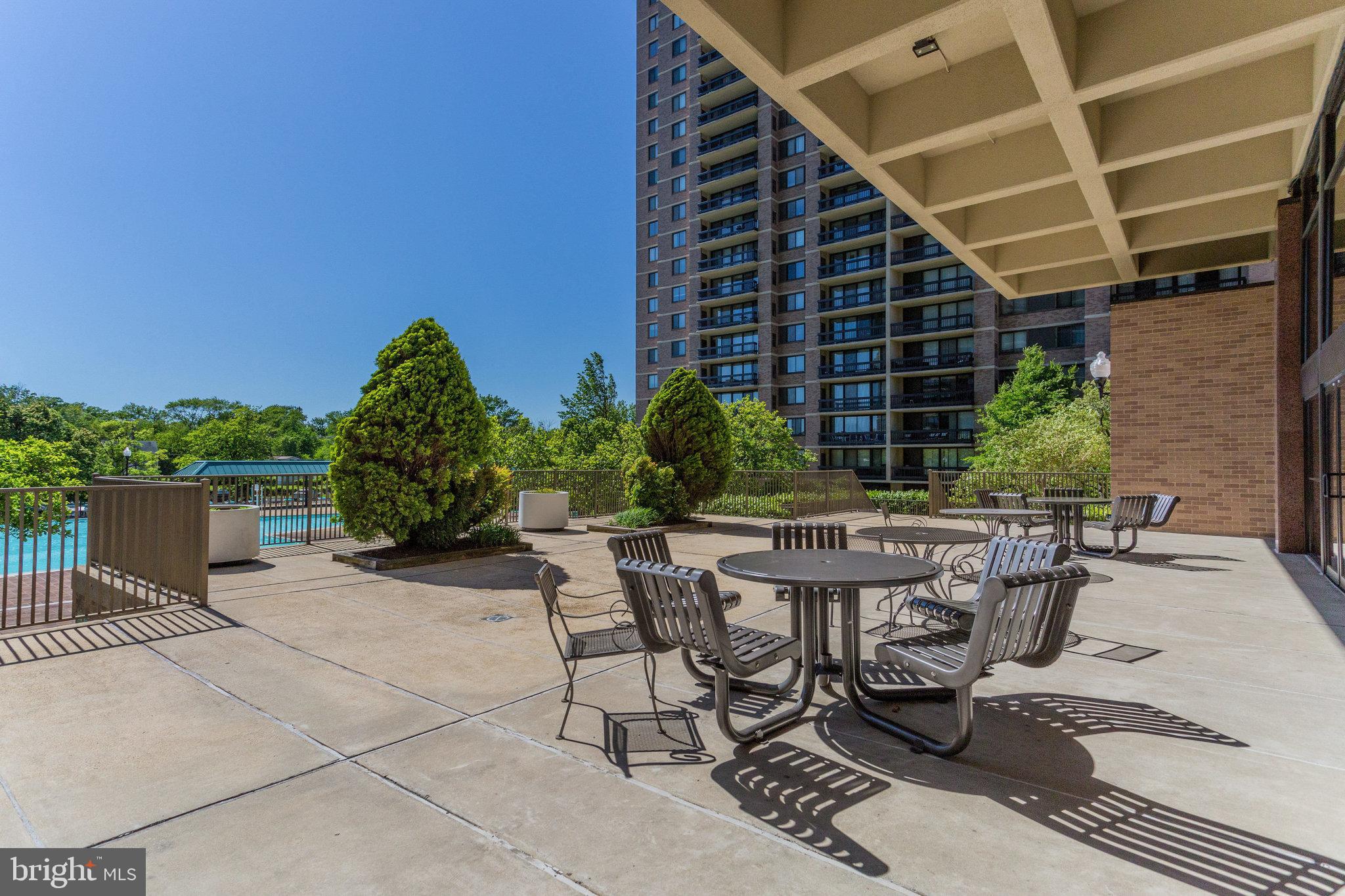 SKYLINE SQUARE CONDO - Residential