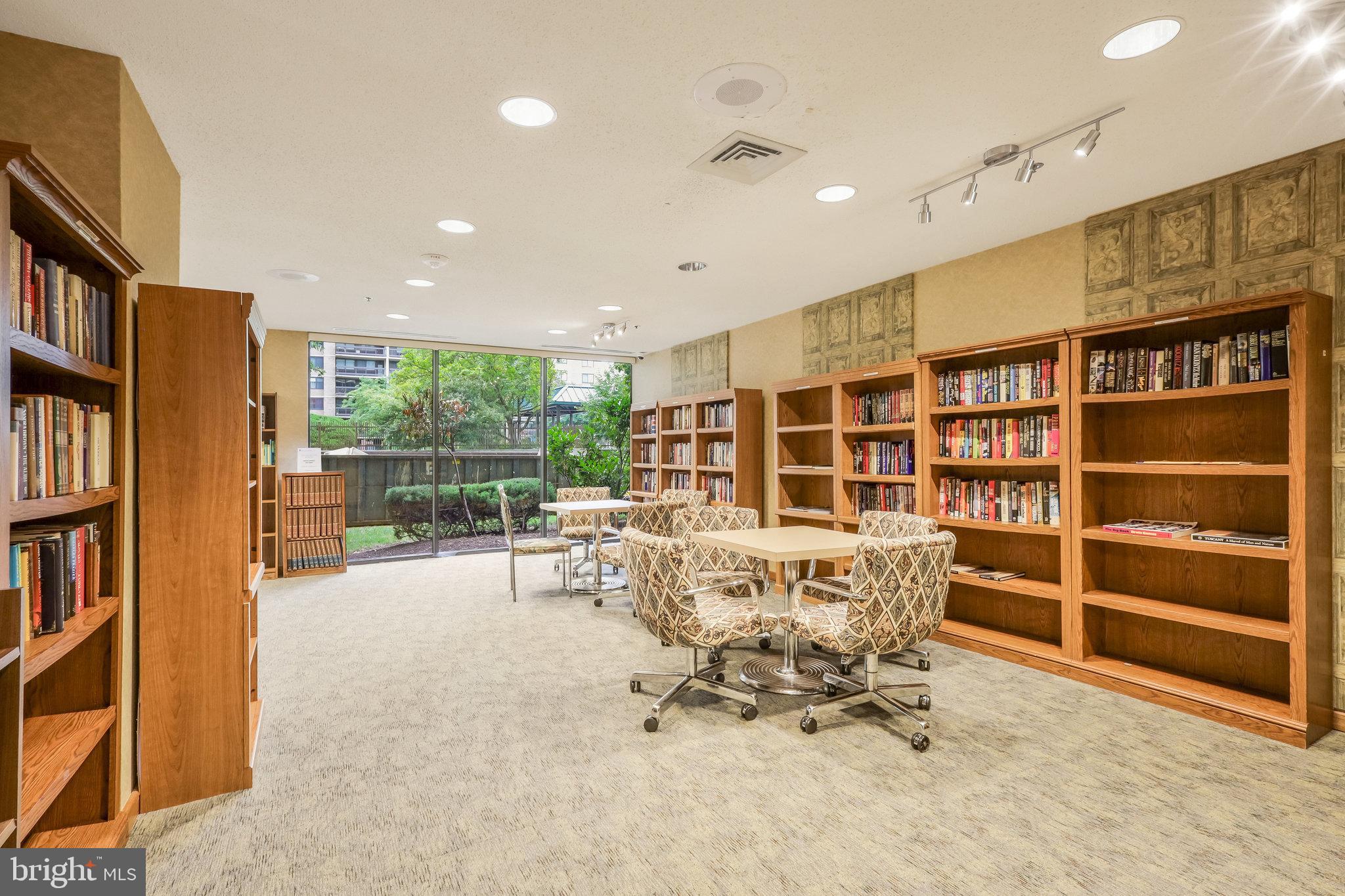 SKYLINE SQUARE CONDO - Residential