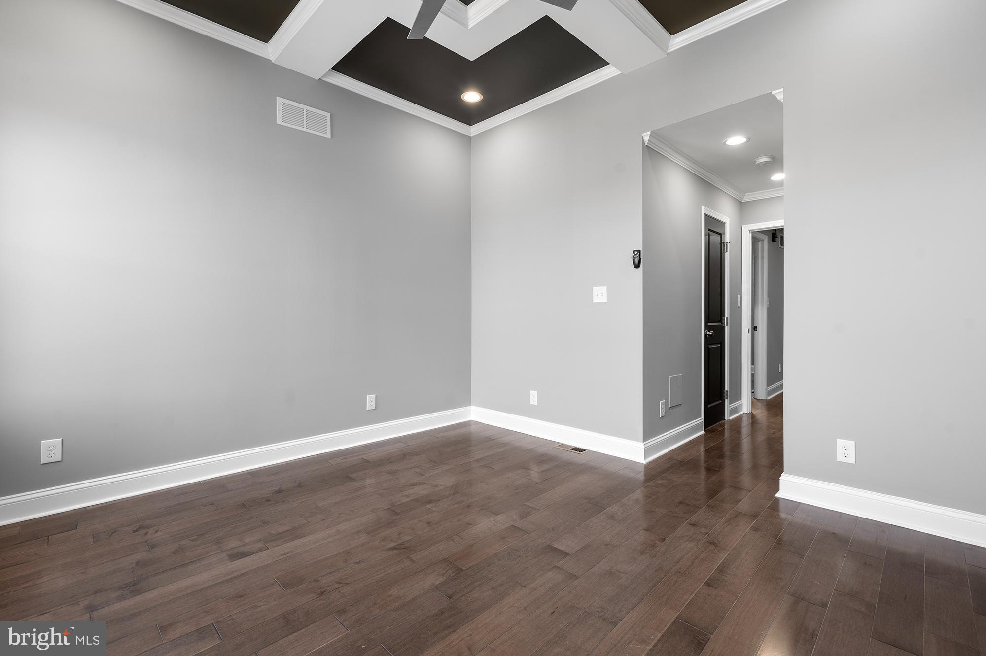 BROADWAY EAST - Residential