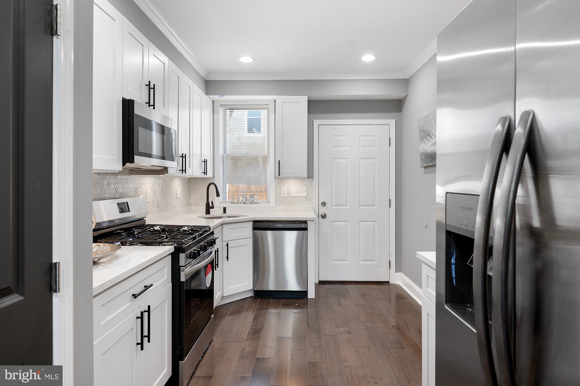 BROADWAY EAST - Residential