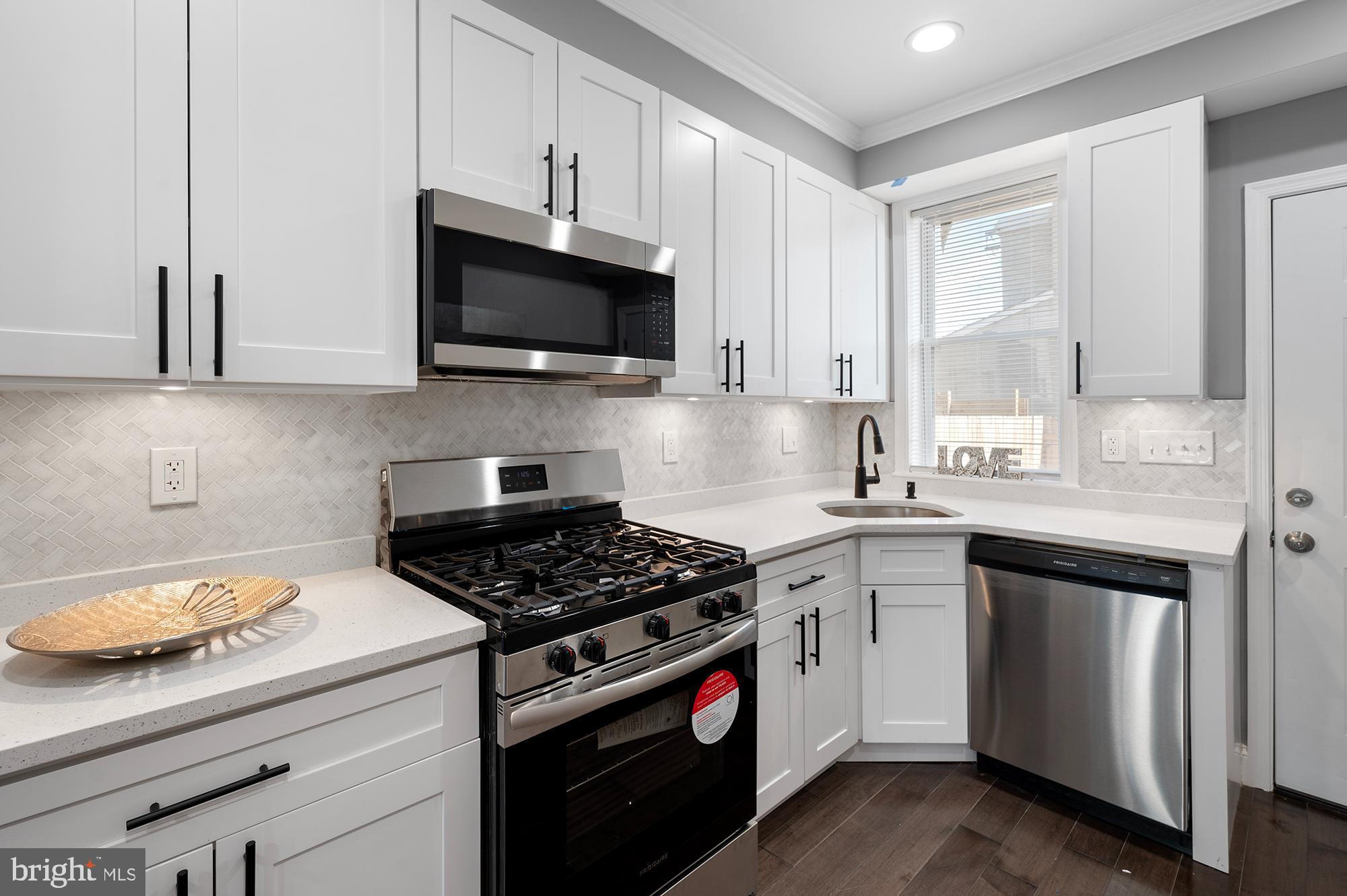 BROADWAY EAST - Residential