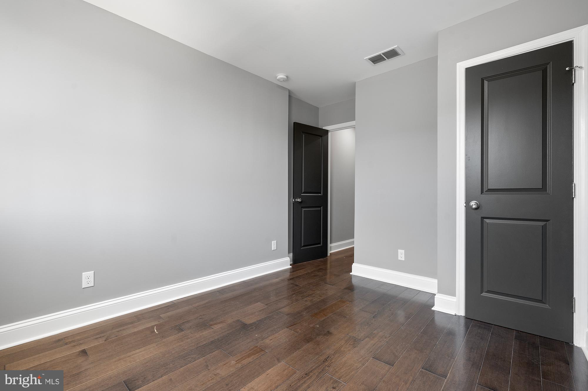 BROADWAY EAST - Residential