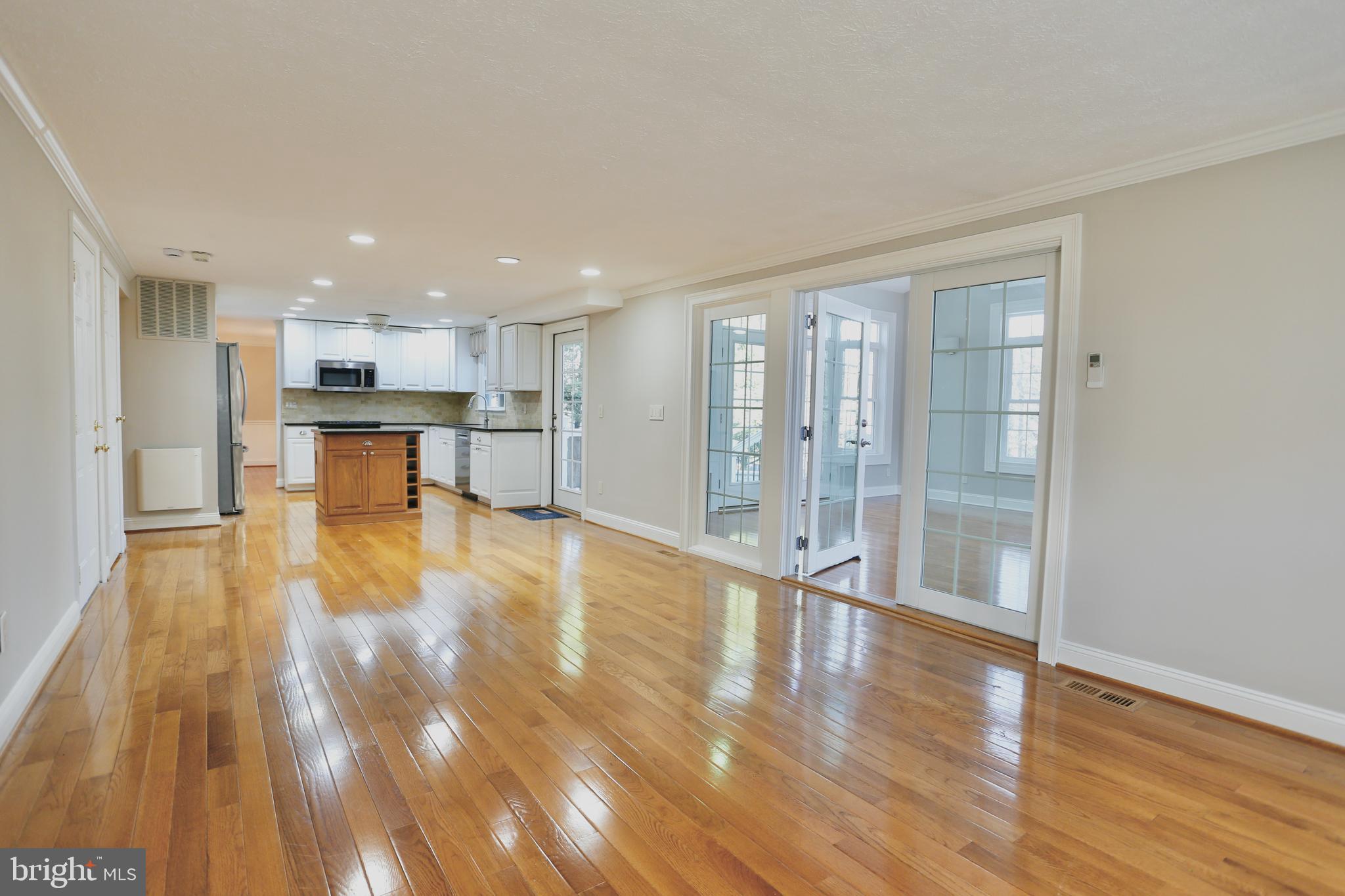 MONTCLAIR/COUNTRY CLUB - Residential