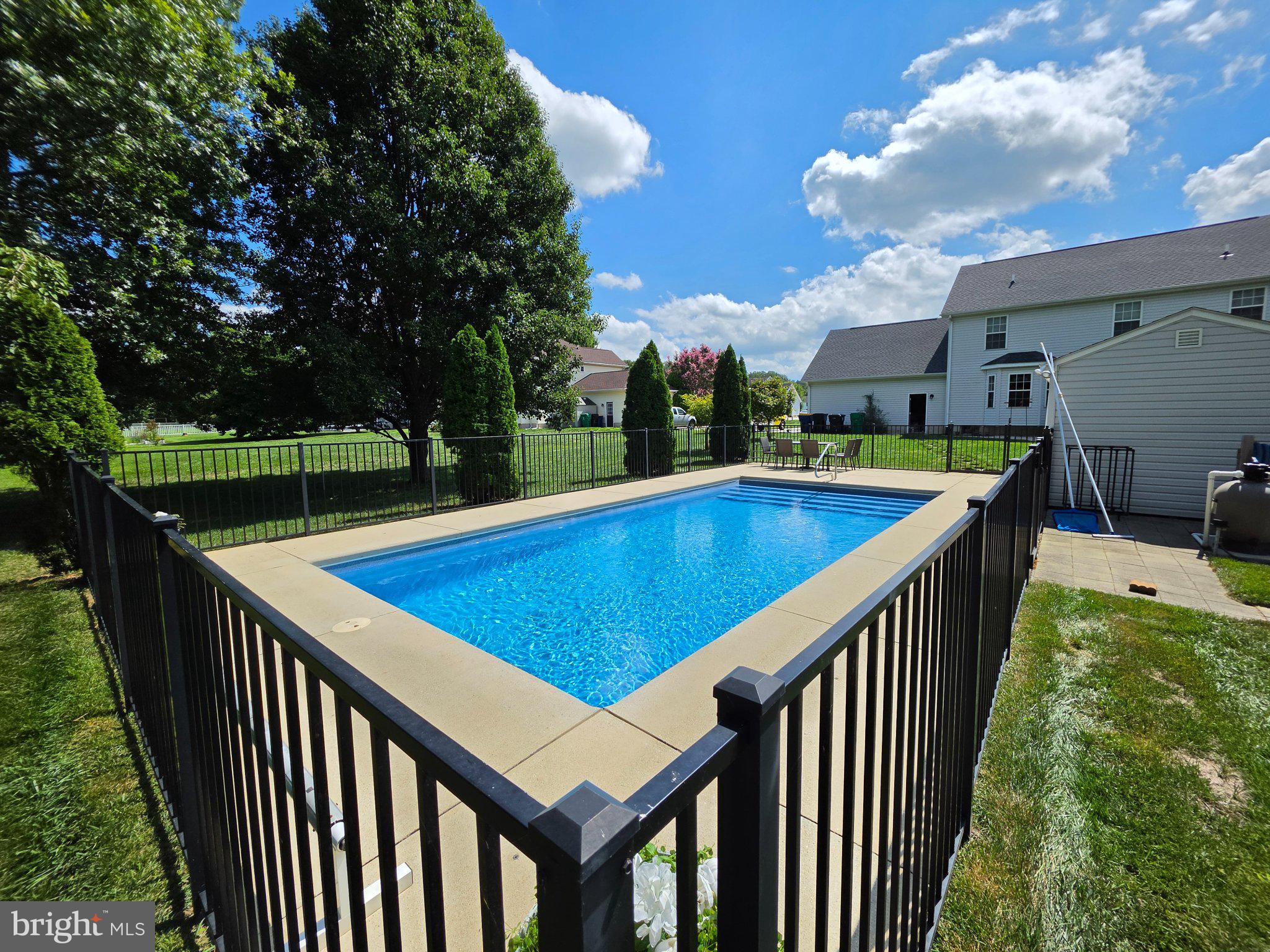 207 FIELDBROOK DRIVE