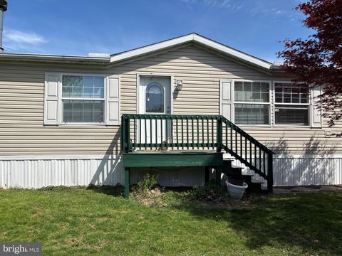 218 DEER RUN DRIVE HONEY BROOK PA 19344