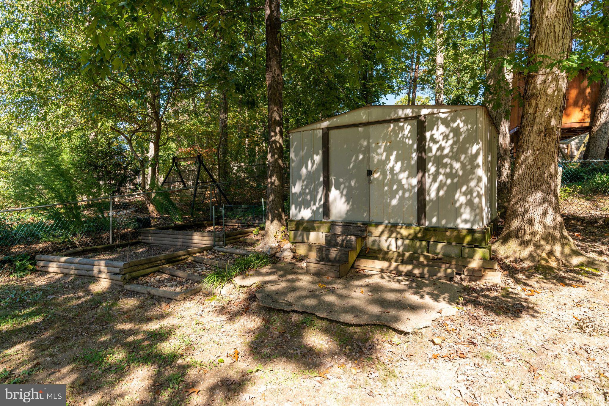 LAKE RIDGE - Residential