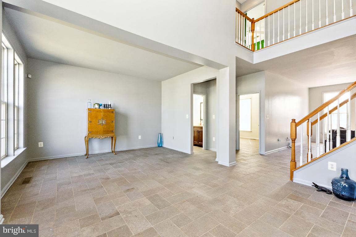 ORANGE ESTATES - Residential