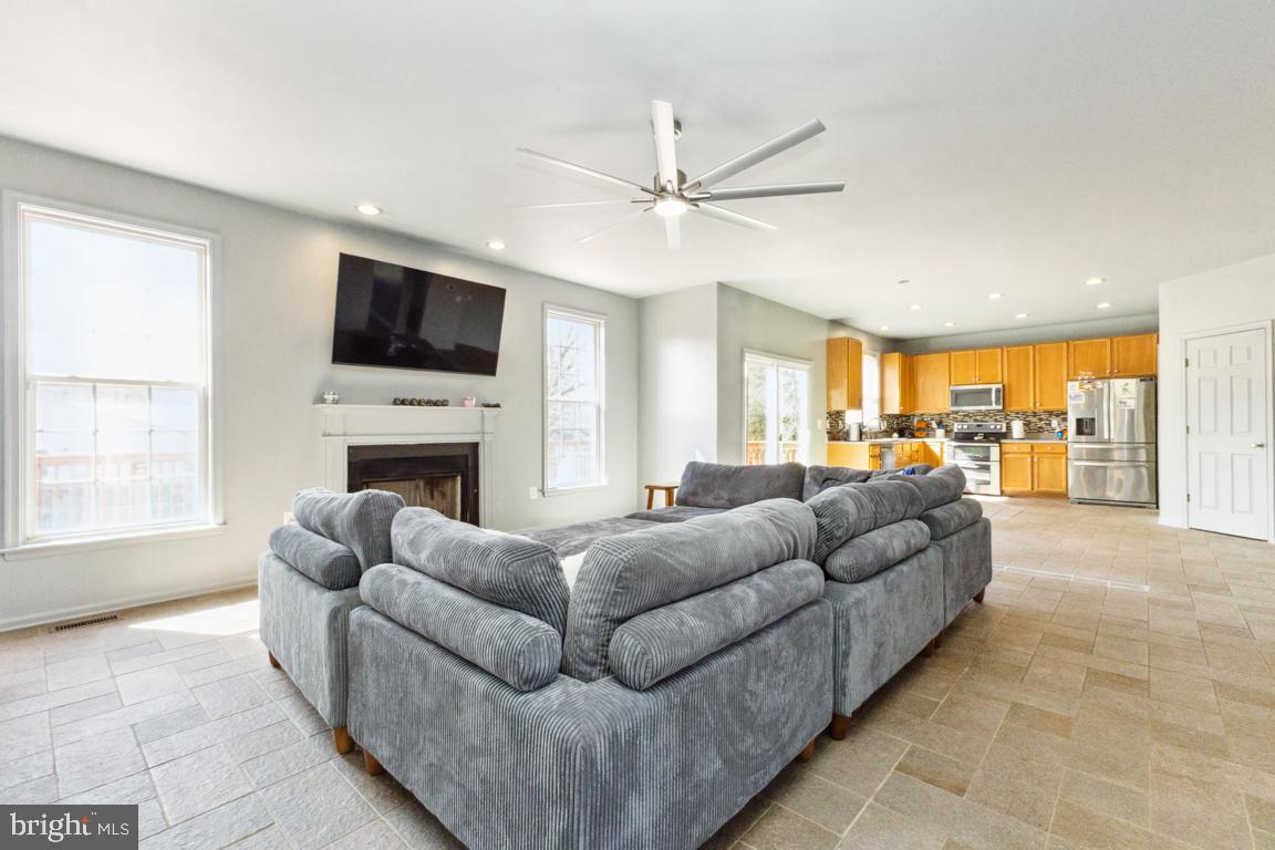 ORANGE ESTATES - Residential