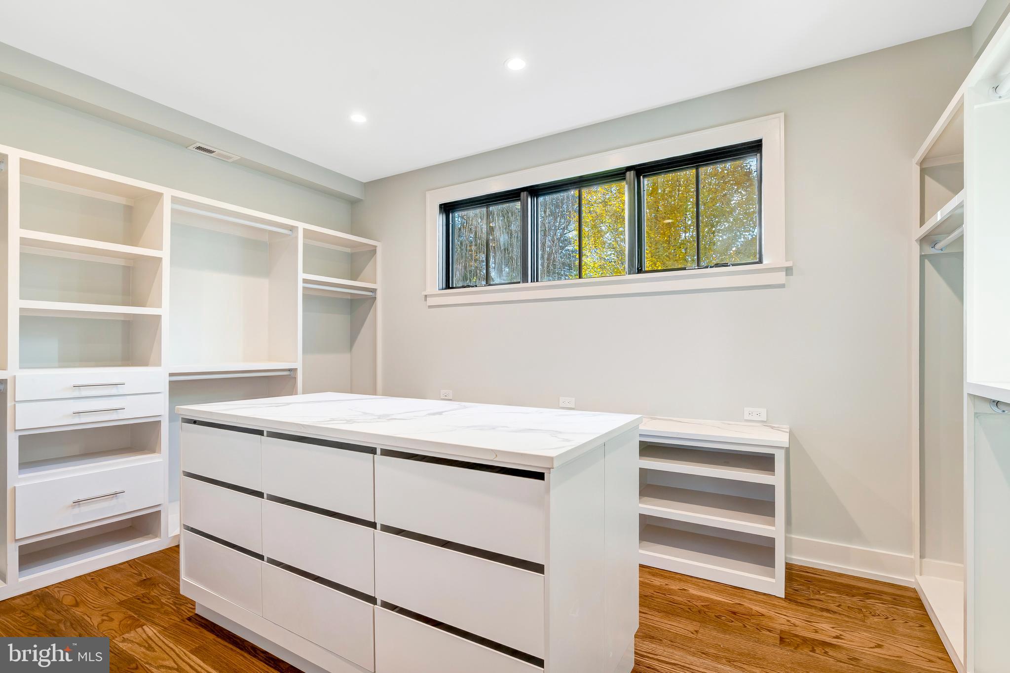 CHESTERBROOK WOODS - Residential