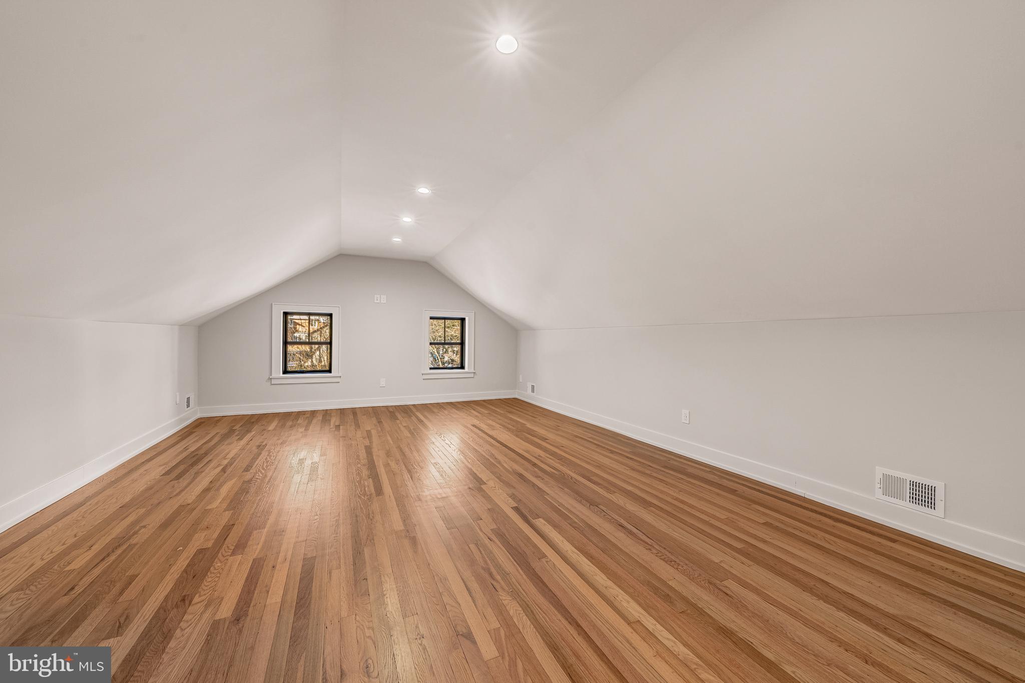 CHESTERBROOK WOODS - Residential