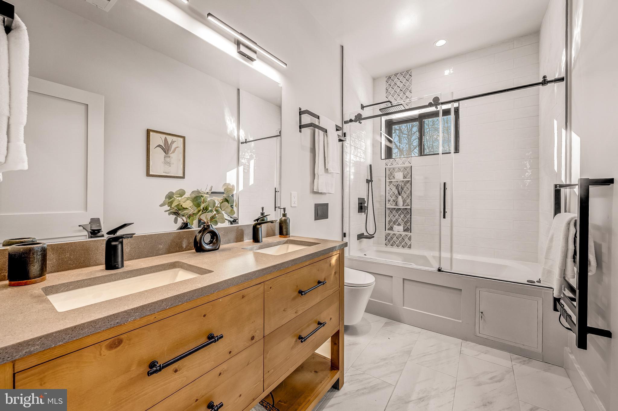 CHESTERBROOK WOODS - Residential