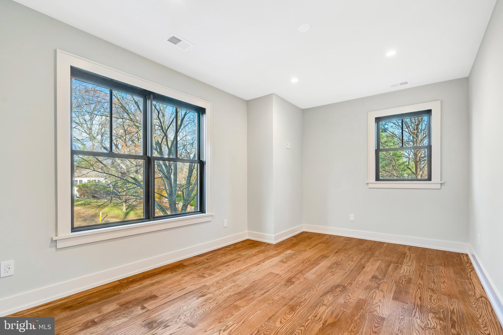 CHESTERBROOK WOODS - Residential