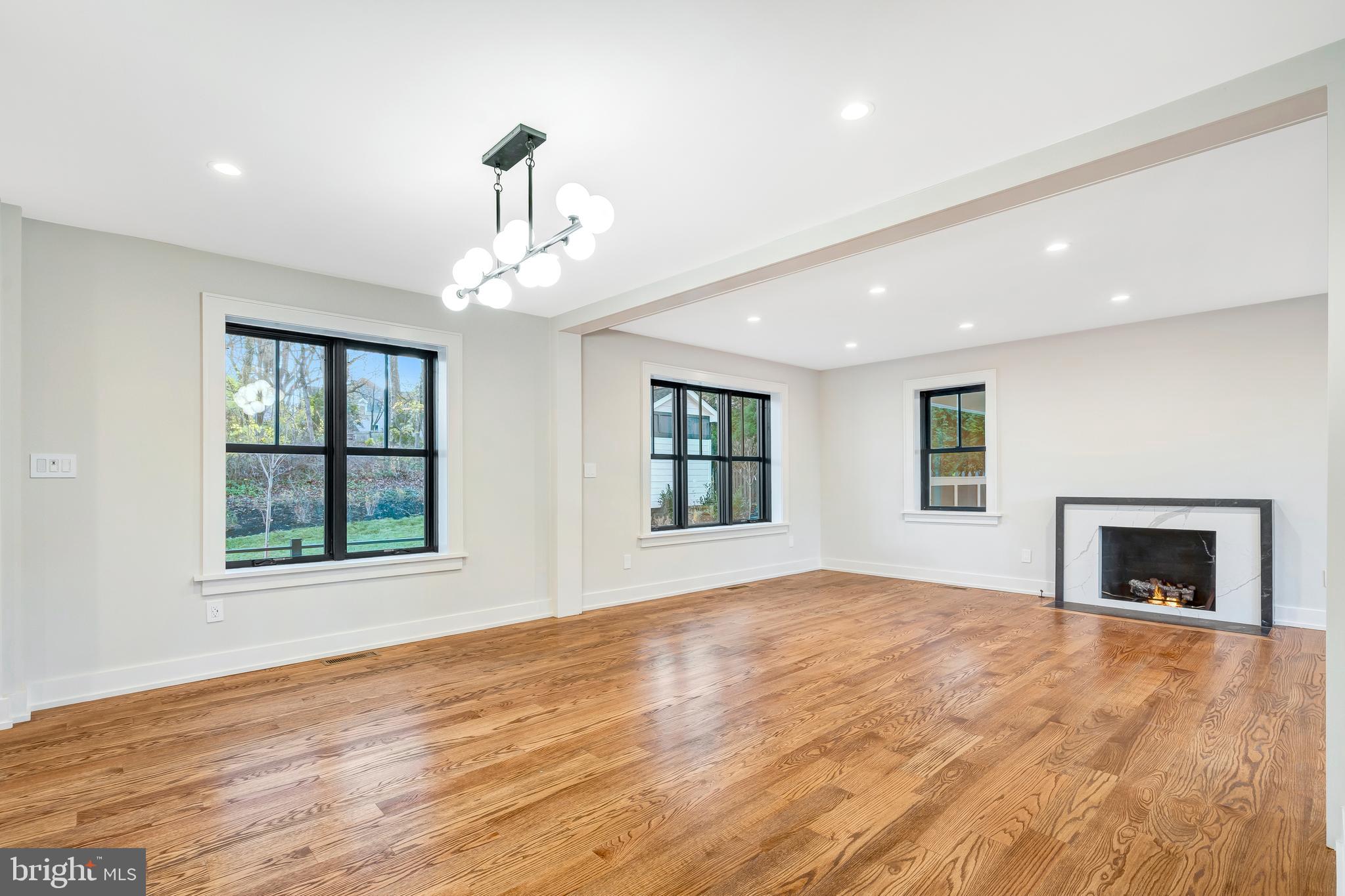 CHESTERBROOK WOODS - Residential