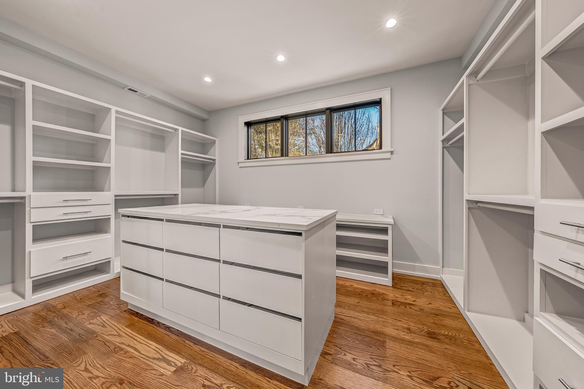 CHESTERBROOK WOODS - Residential