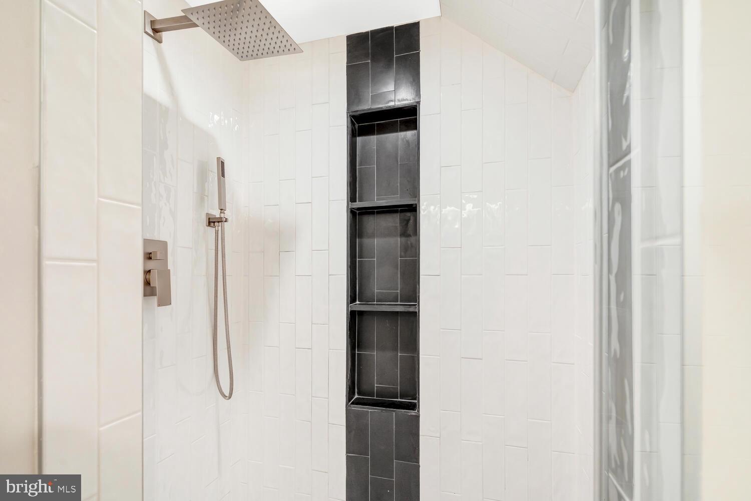 CHESTERBROOK WOODS - Residential